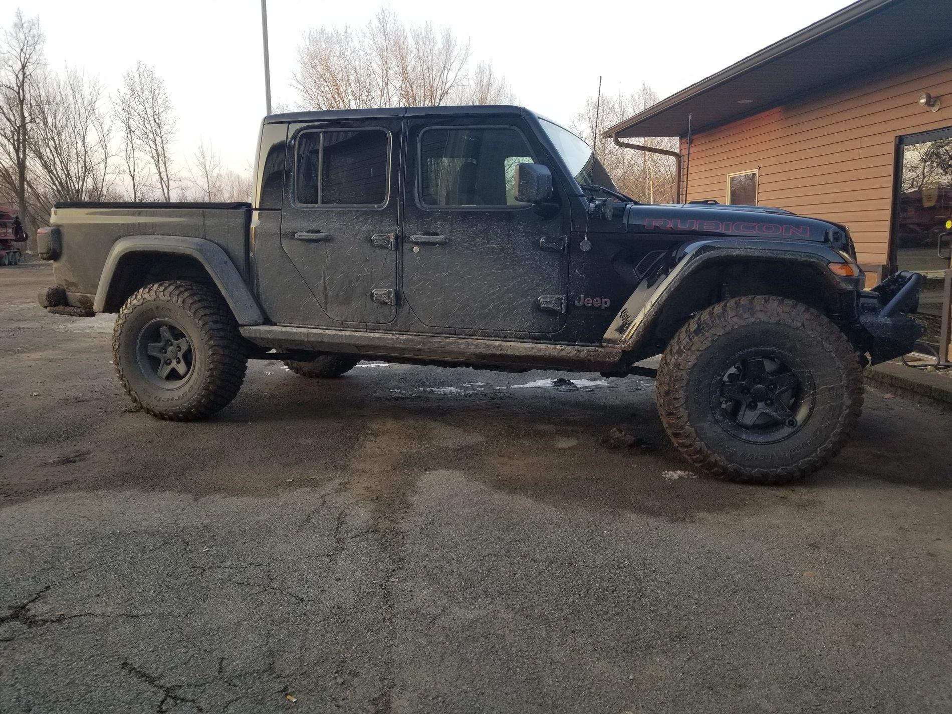 Jeep Gladiator BLACK Gladiator JT Club 20191115_163348-