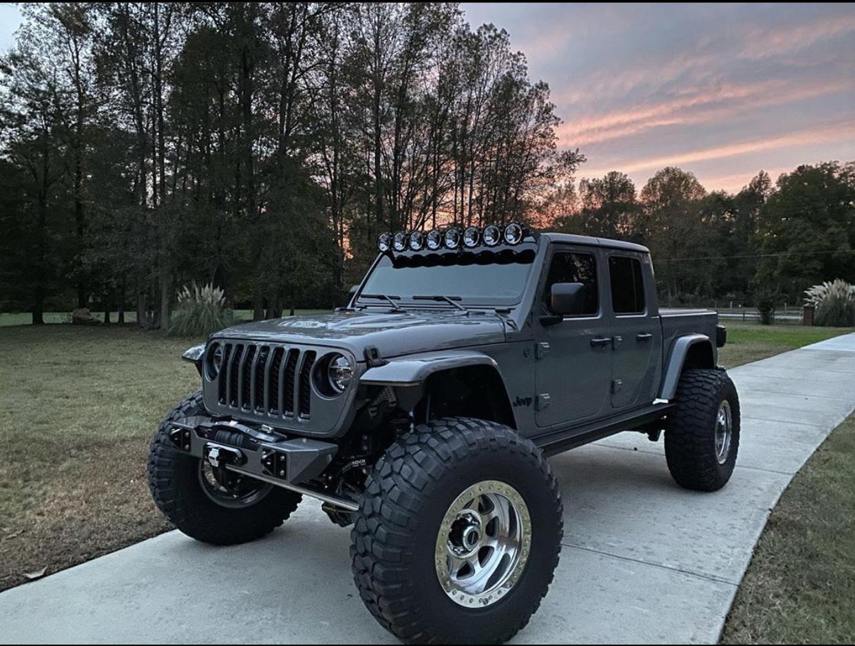 Jeep Gladiator STING GRAY Gladiator JT Club 64873878-9C08-4536-B5E5-29034520B096