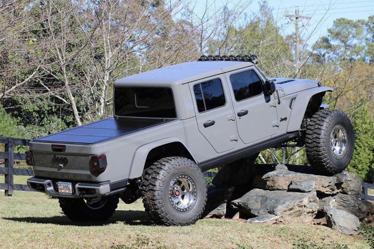 Jeep Gladiator STING GRAY Gladiator JT Club E8B94136-8134-4590-B56C-AF746BAA8EF0