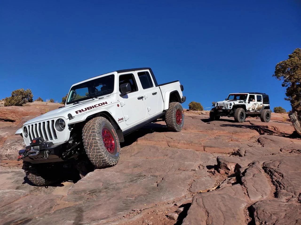 Jeep Gladiator Moab Rim in the Gladiator 20191116_143009-X2