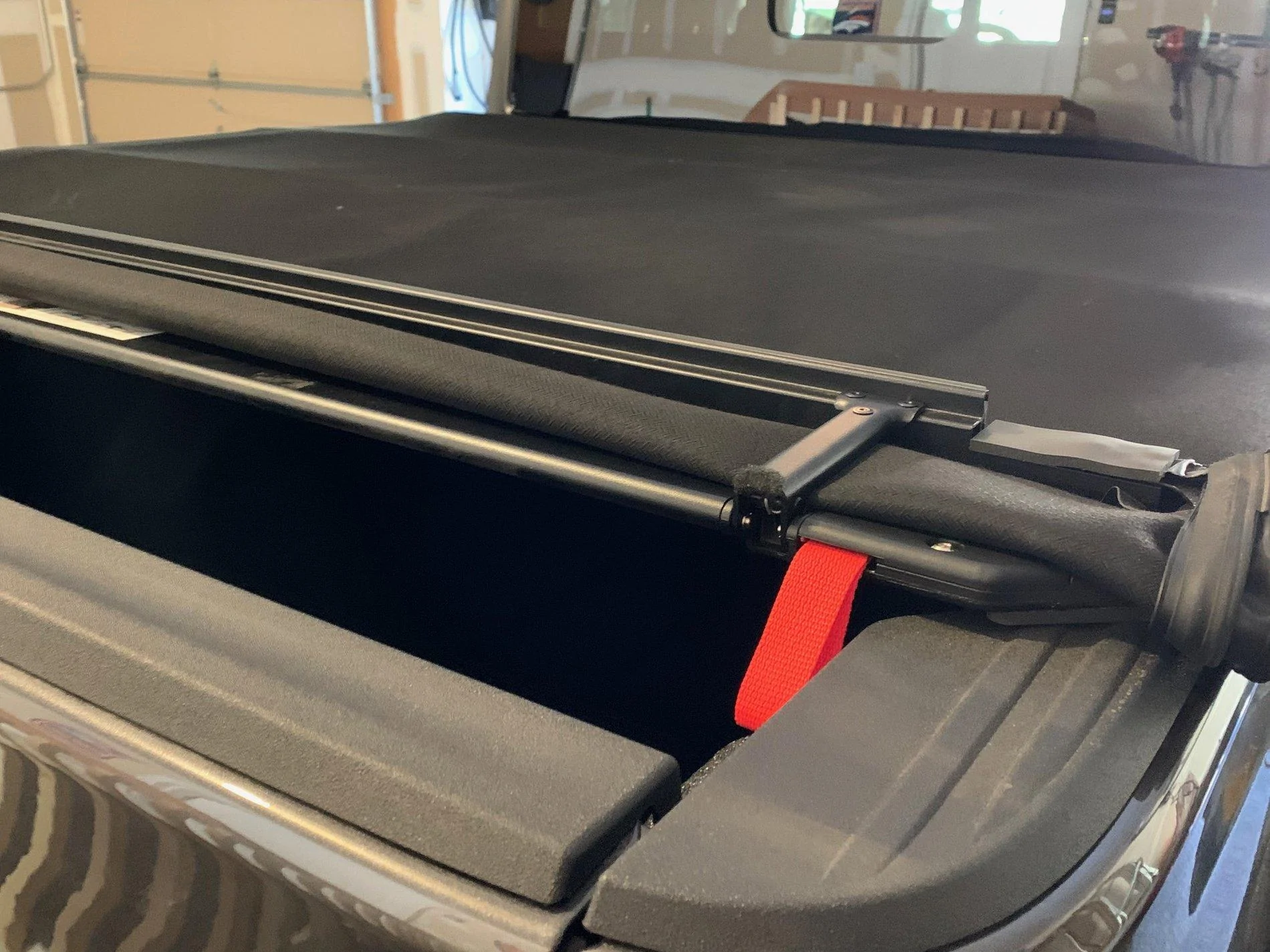 Jeep Gladiator OEM Soft Roll Up Tonneau IMG_0241