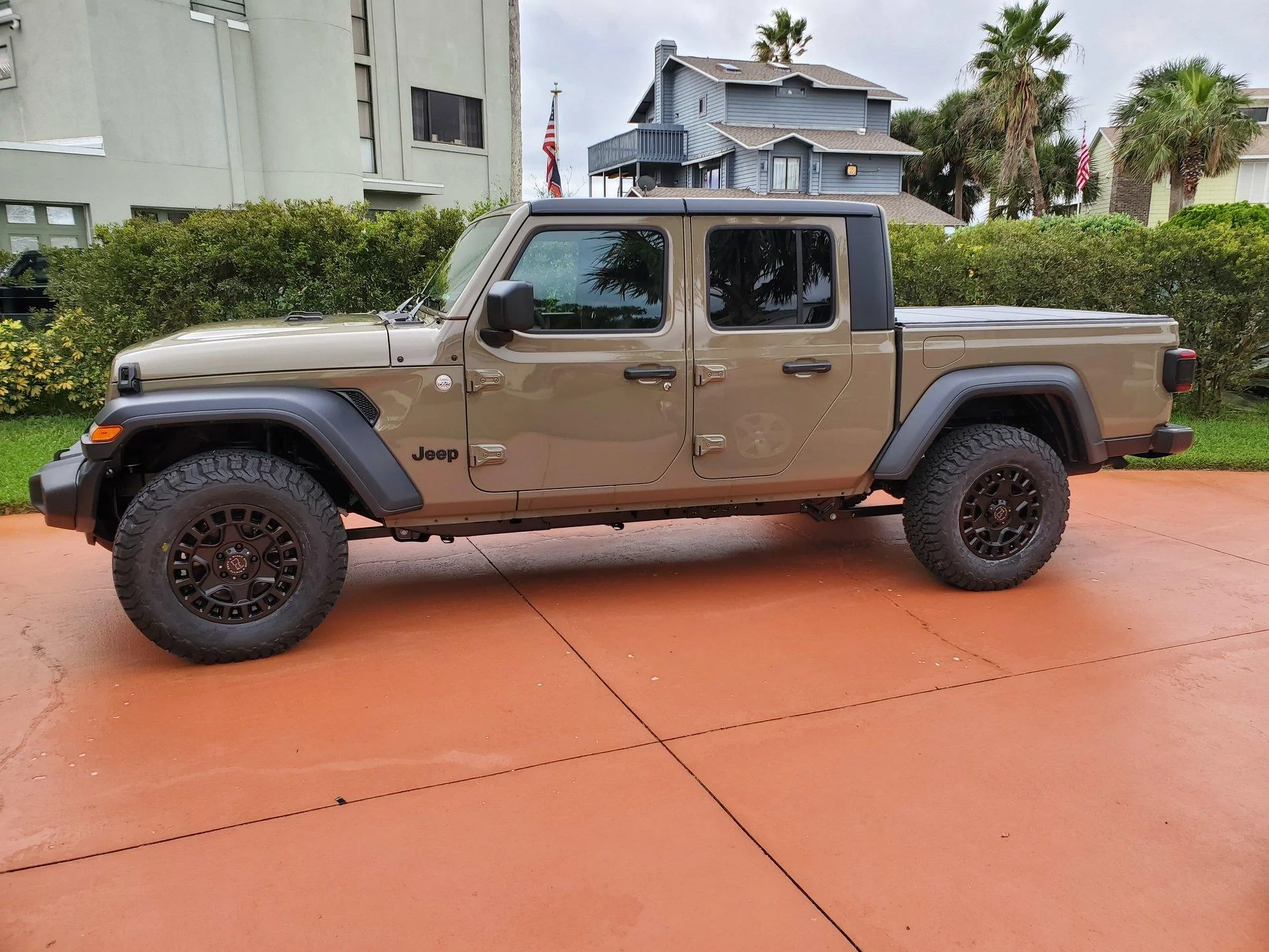 Jeep Gladiator So I went and saw Gator in person... gator rhino