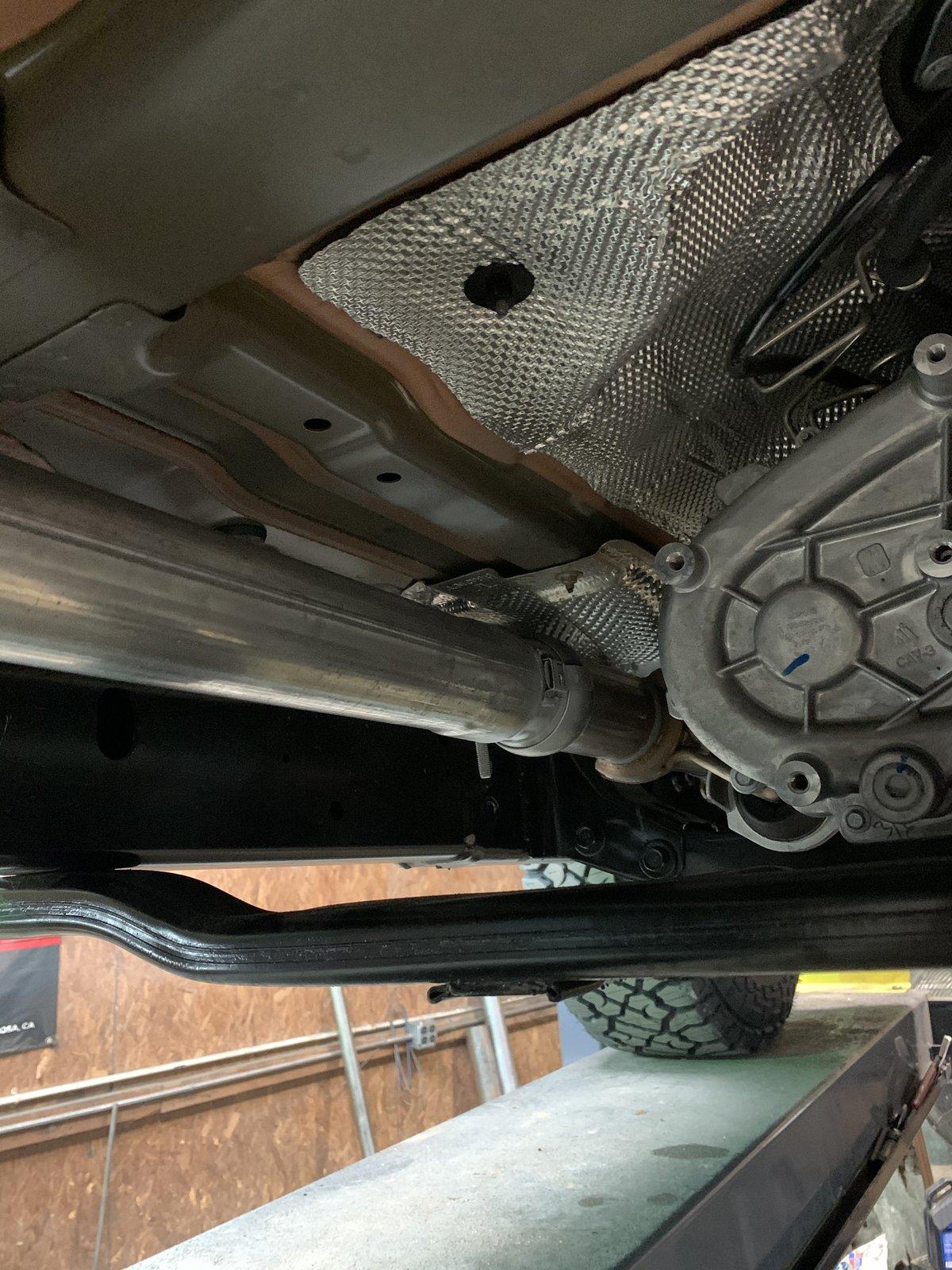Jeep Gladiator Custom Exhaust Using The Thrush Welded Muffler 738E44A4-9716-419D-8D79-C2FBBD4D1674