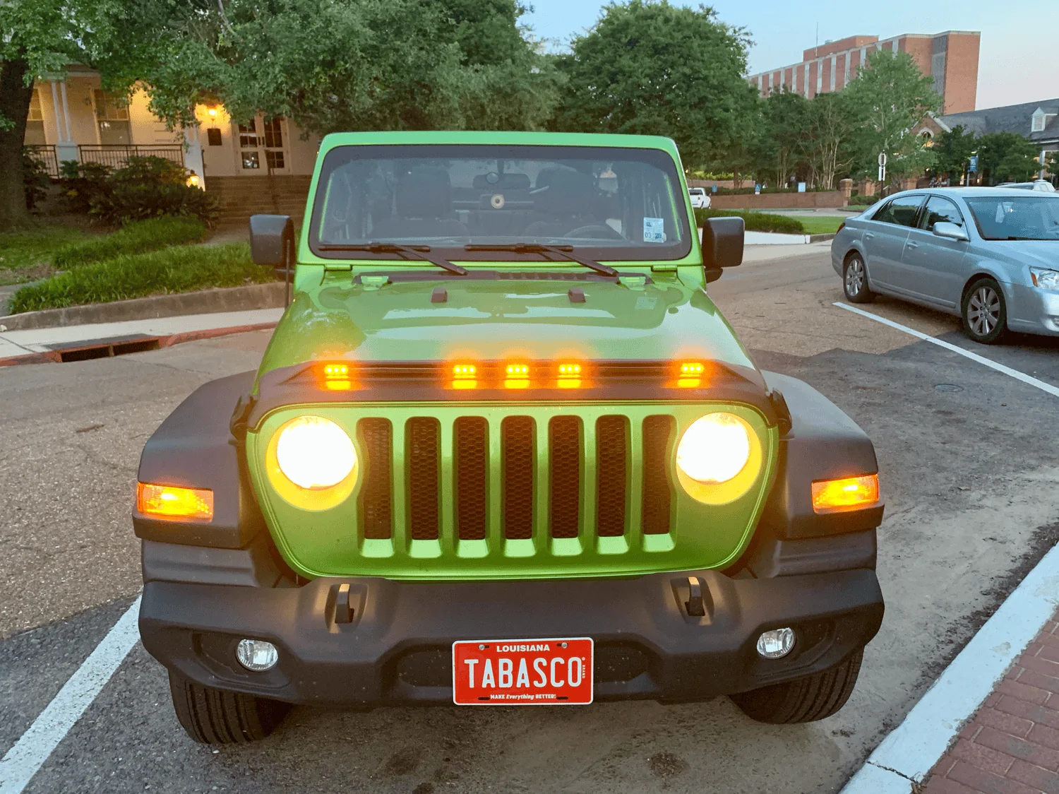 Jeep Gladiator Raptor-style grill lights IMG_2860 (1)