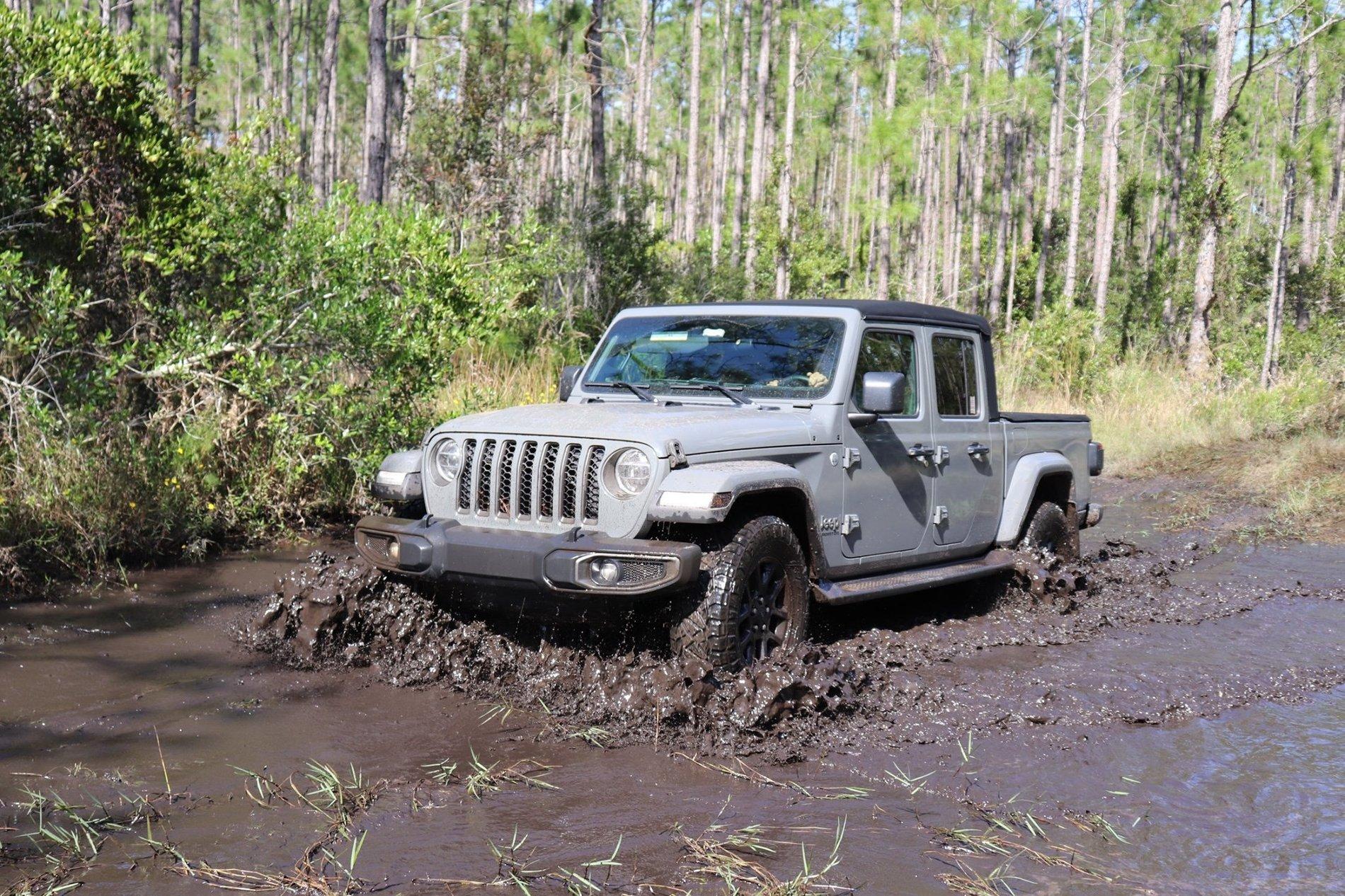 Jeep Gladiator STING GRAY Gladiator JT Club AF9E47C6-D618-4FEF-A222-59569634147B