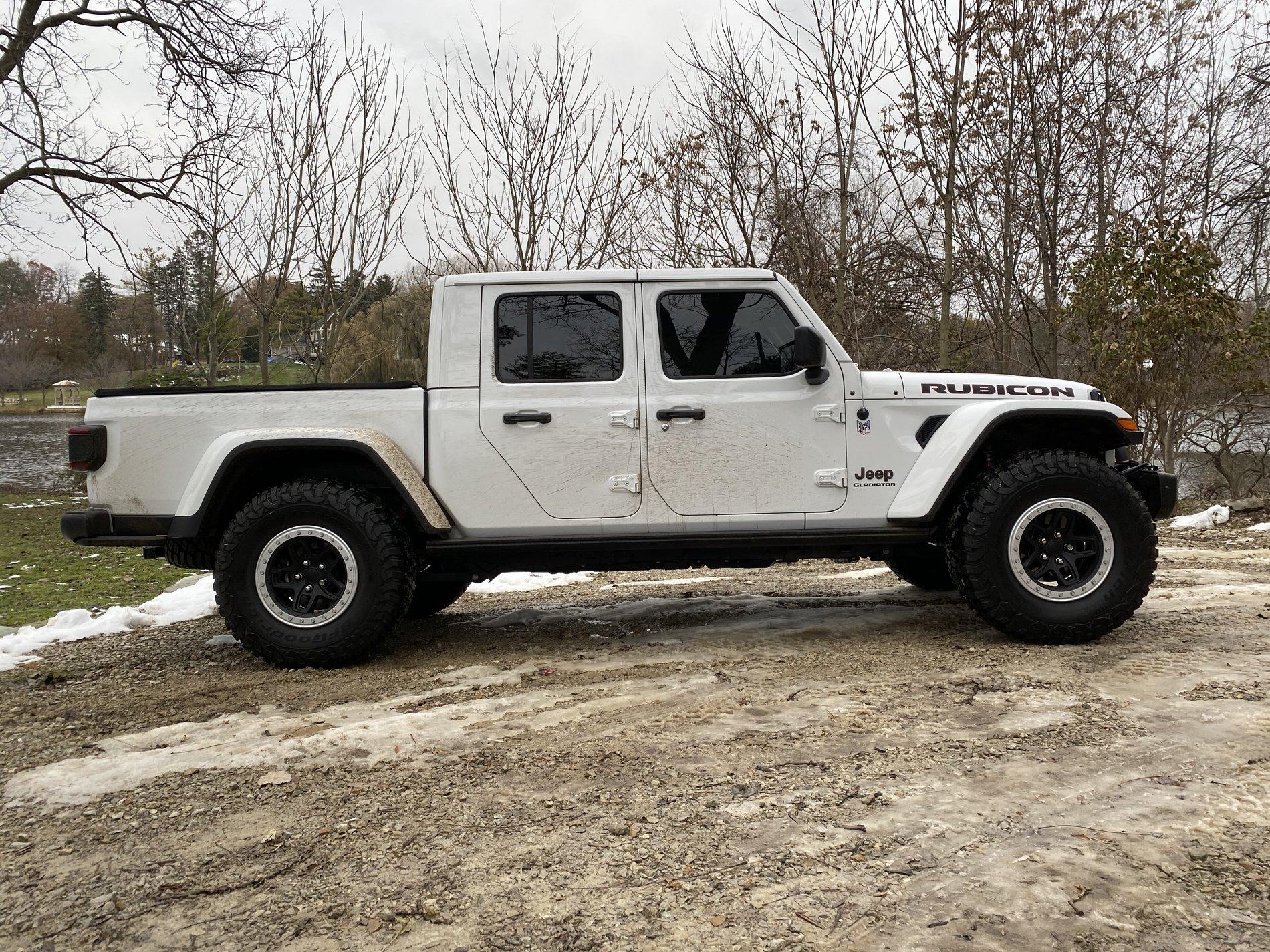 Jeep Gladiator LAUNCH EDITION Gladiator JT Club 0CA8150B-1E7D-4806-865C-9EDF2D62E282