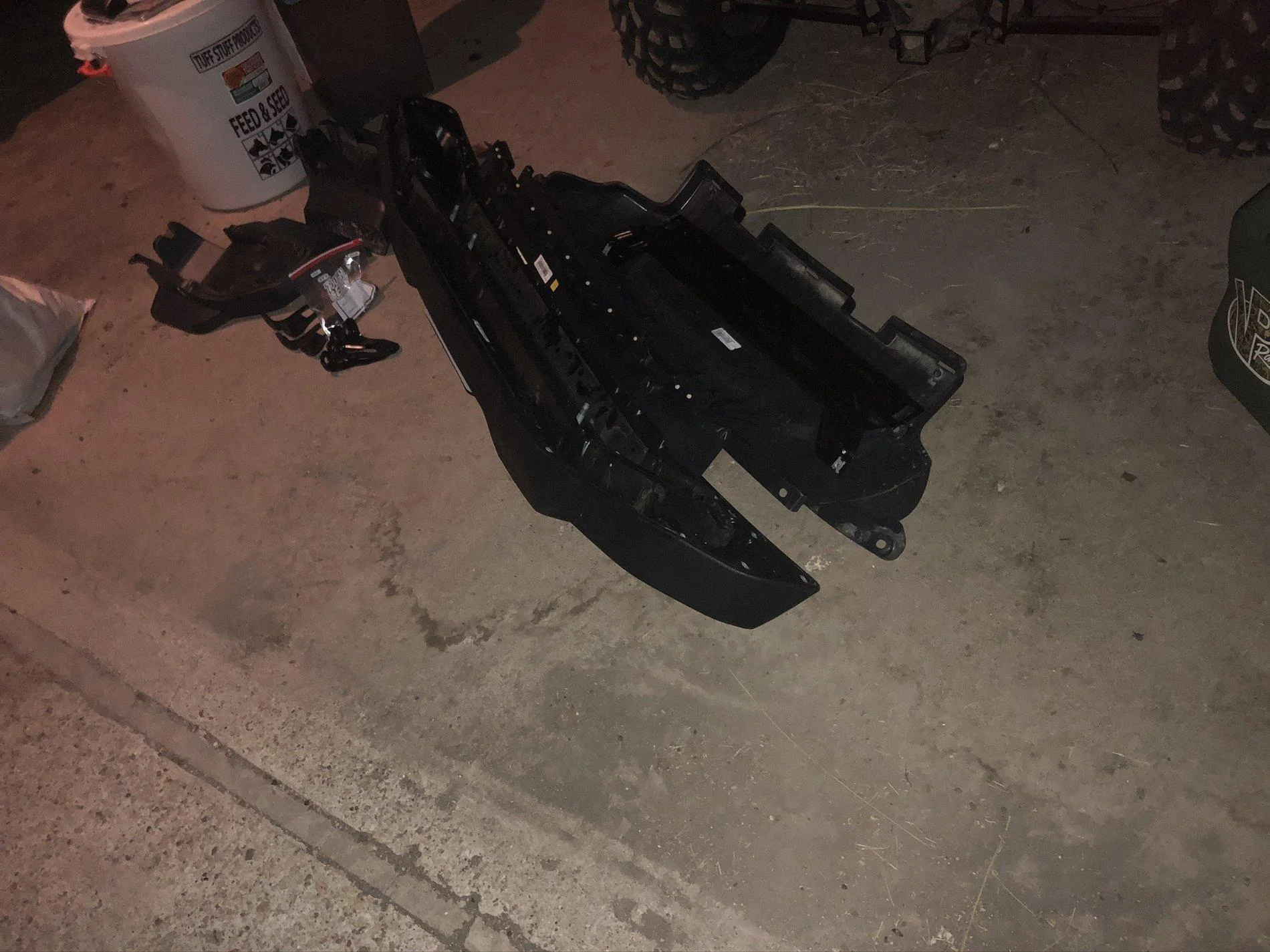 Jeep Gladiator Jeep Gladiator Sport S Front Bumper 76AC6358-4742-4A60-BFC6-684CDAEBBE42