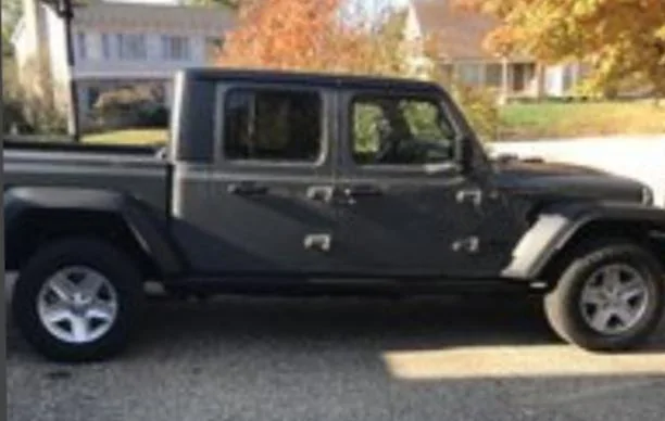 Jeep Gladiator Might sell stock Rubicon MT tires - Nashville 3C0D0012-B8CF-43D8-AF82-DAD515012256