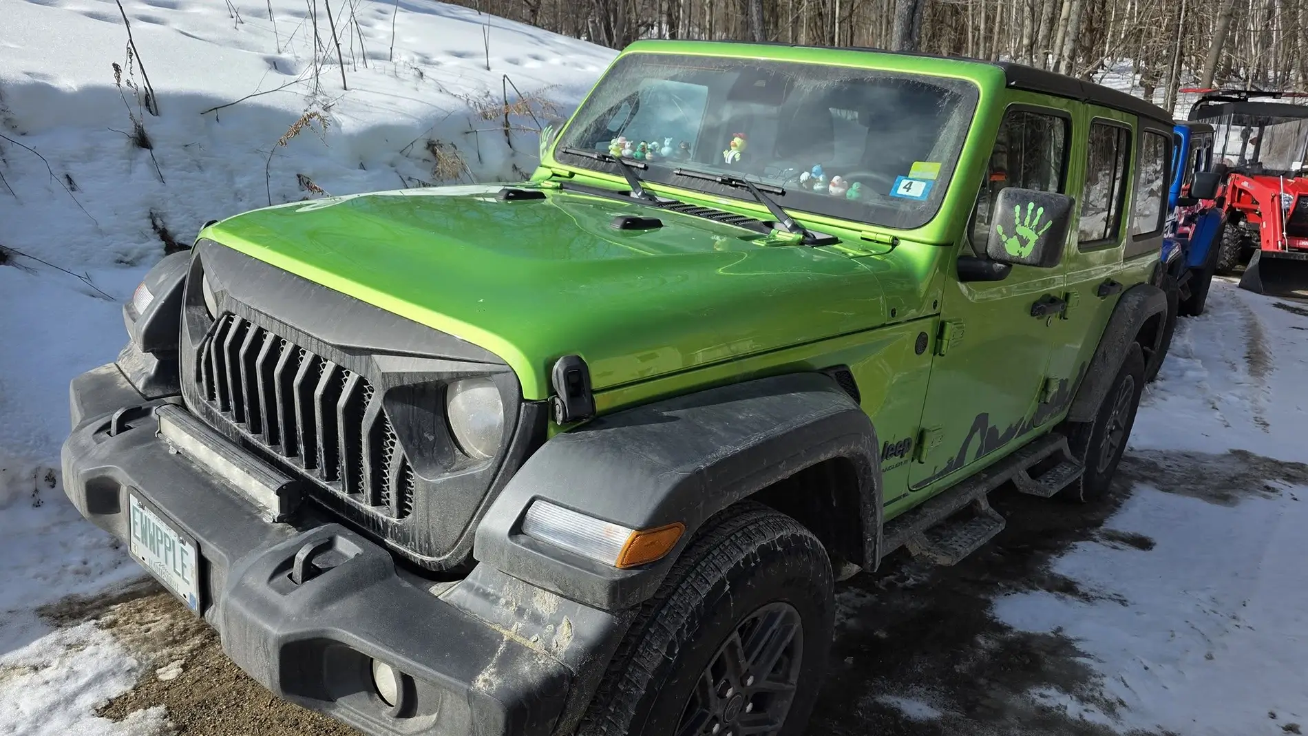 Jeep Gladiator New hoods showing up on Rubicons 1771434186316-l