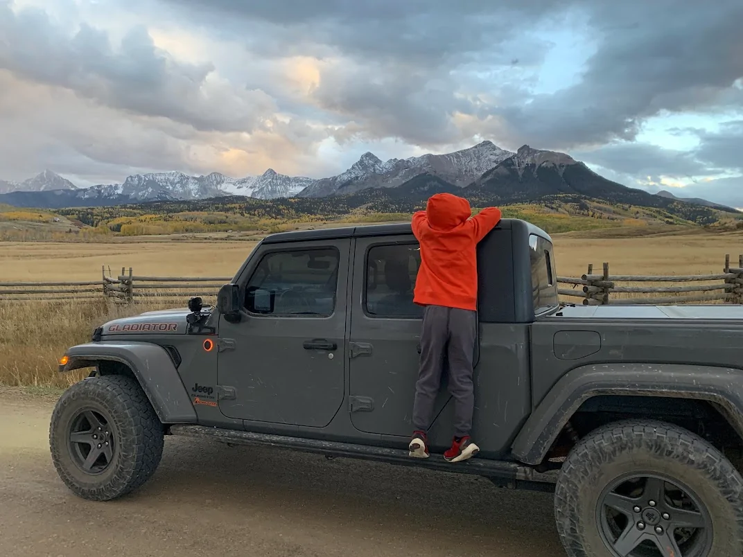 Jeep Gladiator New Product Giveaway: Free EZ4X4 EZ FlipTop by and Truck Buddiez. Comment to Enter 1771608050541-av