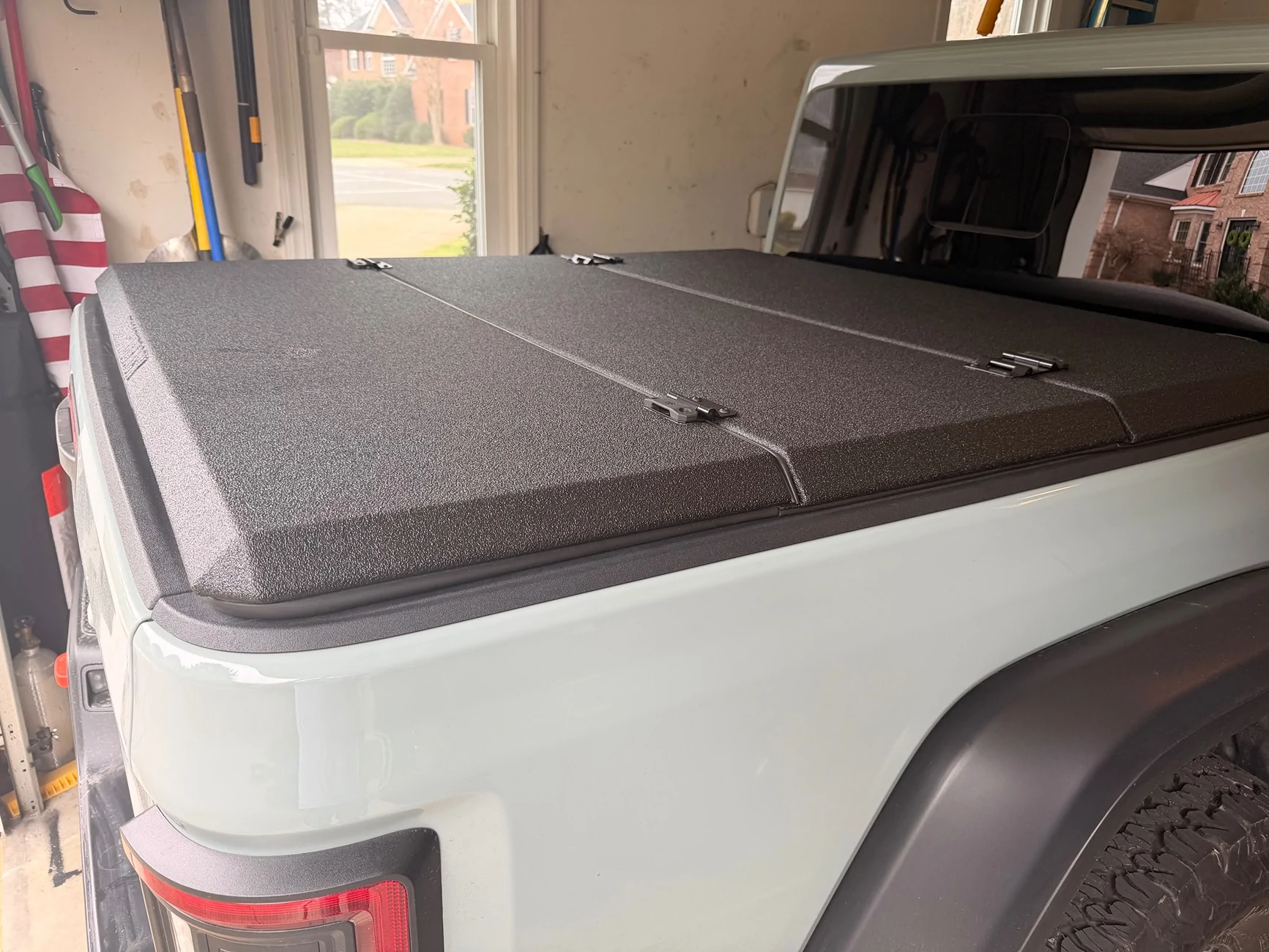Jeep Gladiator FS: DiamondBack Switchback - Smooth Cover - Nearly new ‘20 and Up IMG_3450