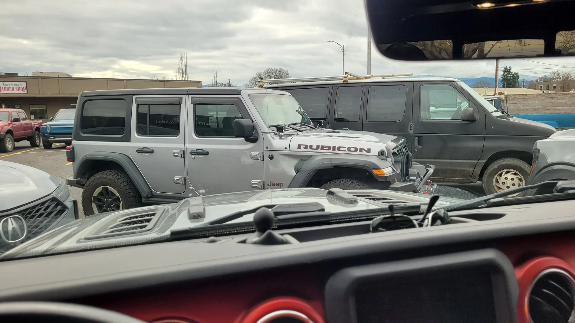 Jeep Gladiator Jeeps Parking Next To Jeeps 20260220_130203