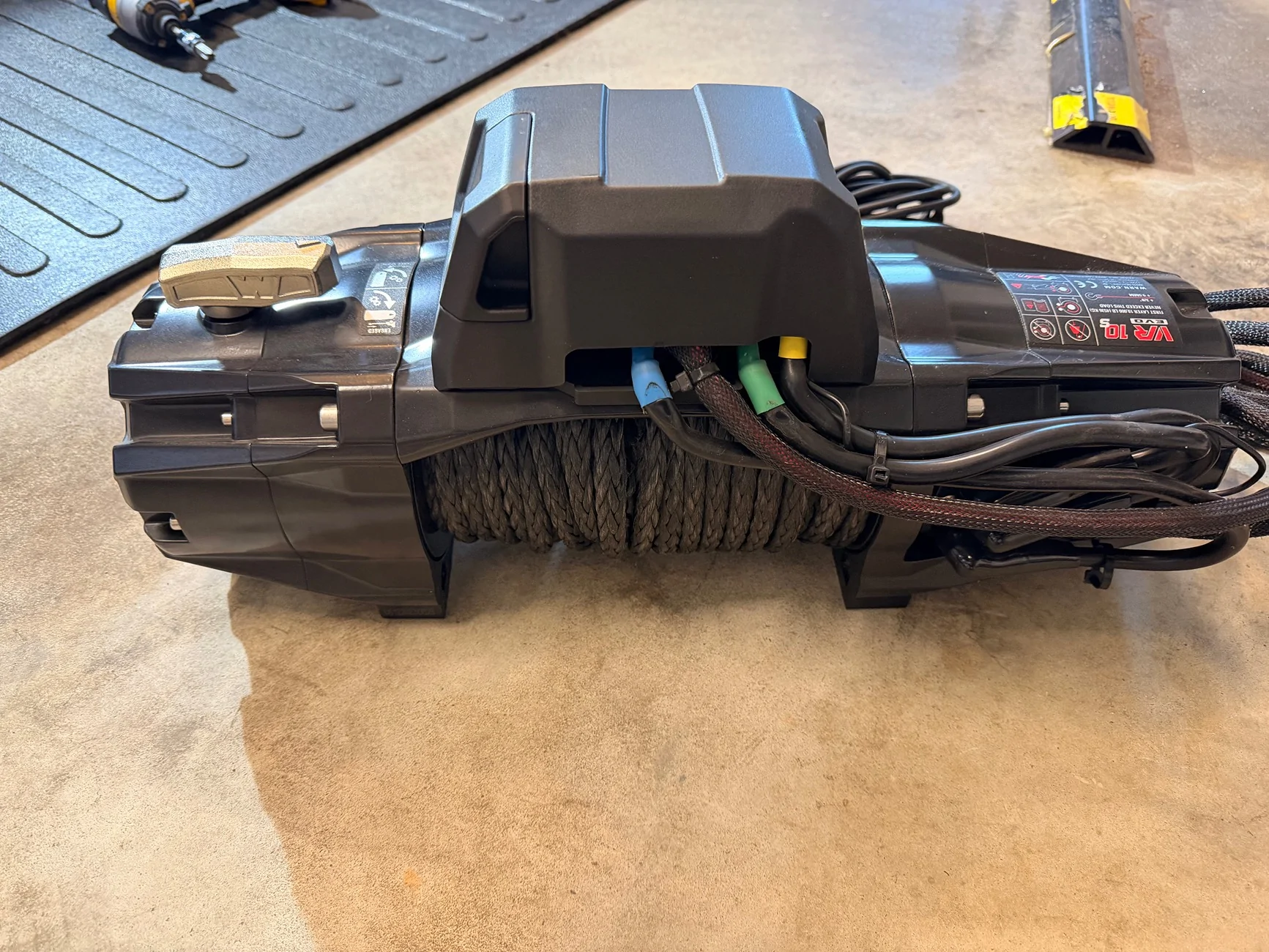 Jeep Gladiator FS - Warn EVO 10-S Winch with Synthetic Rope - 103253 IMG_3519