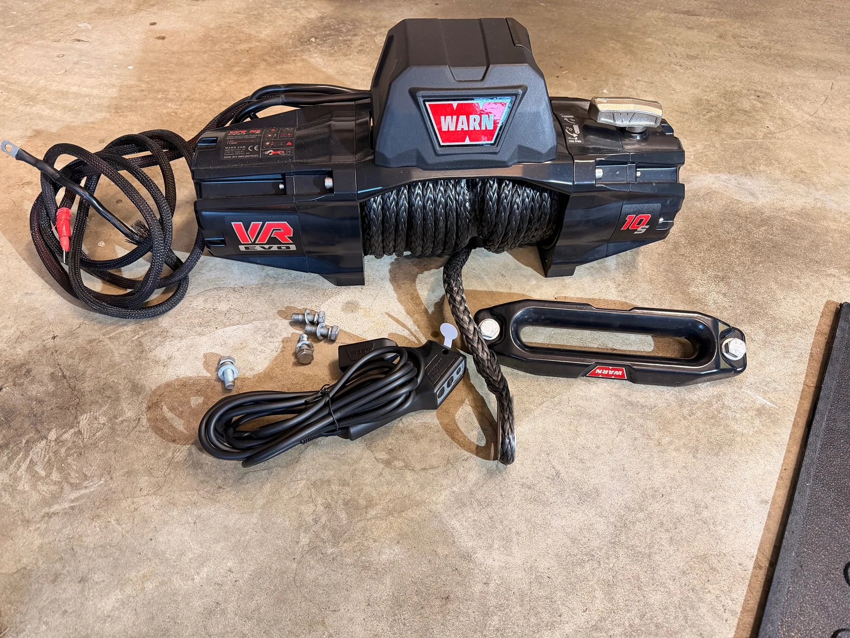 Jeep Gladiator FS - Warn EVO 10-S Winch with Synthetic Rope - 103253 IMG_3516