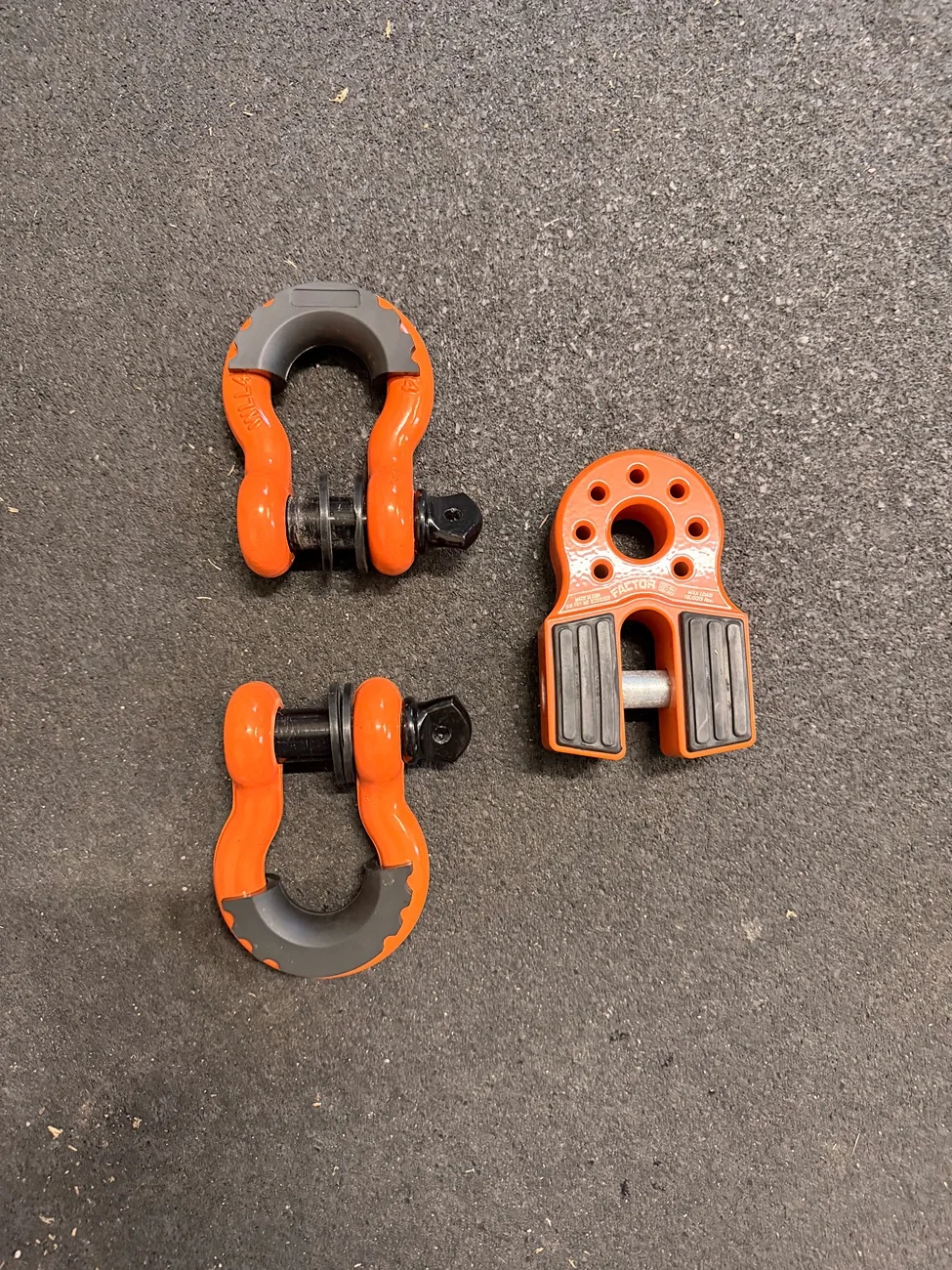 Jeep Gladiator FS- Factor 55 Flat Link Shackle (like new) + two D-Rings (Orange) IMG_3508