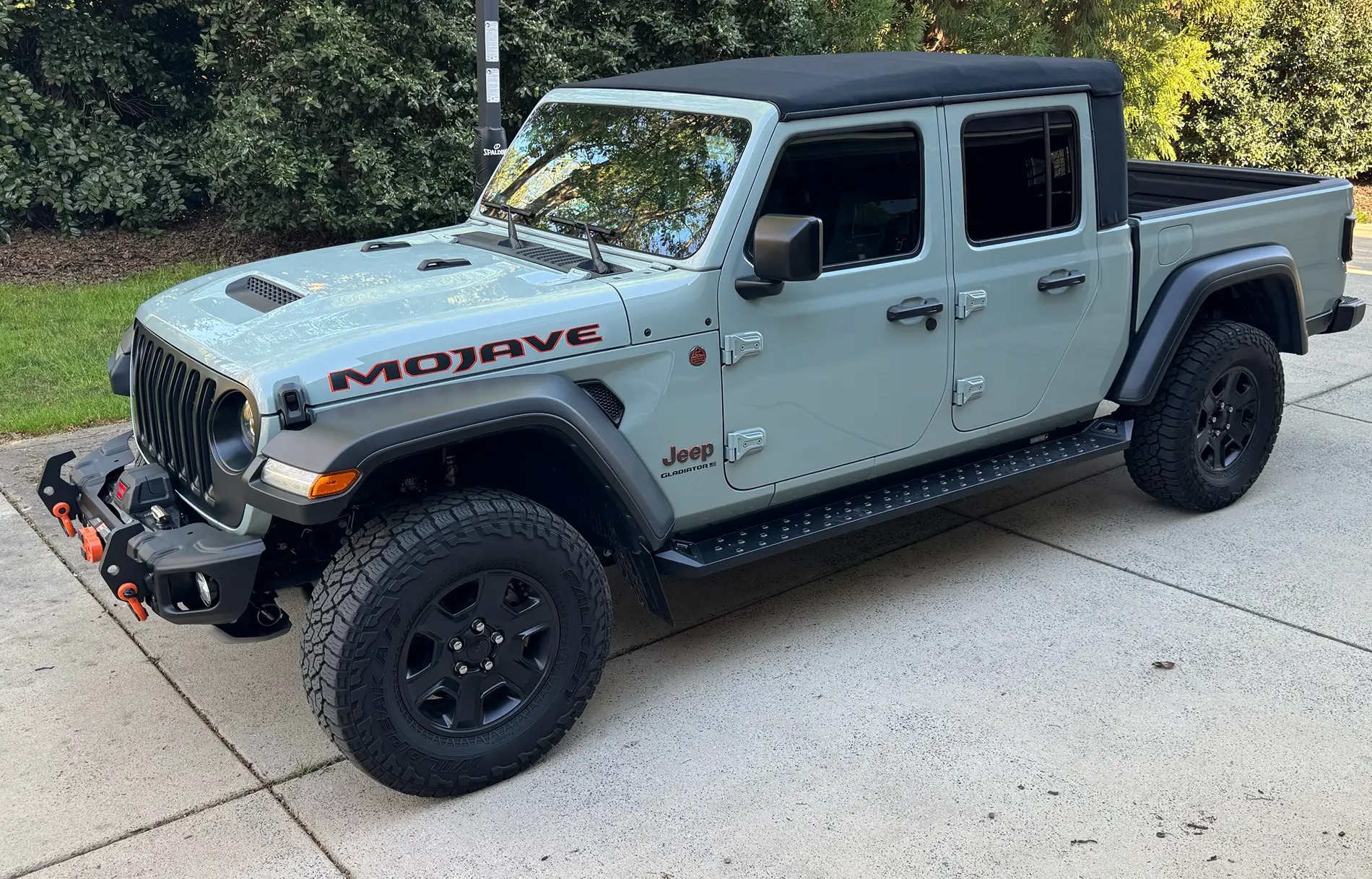Jeep Gladiator FS- Mopar 82215614 Soft Top in Twill for 20-26 Gladiator JT (USED one season) Garage Kept tempImageXUwvHg