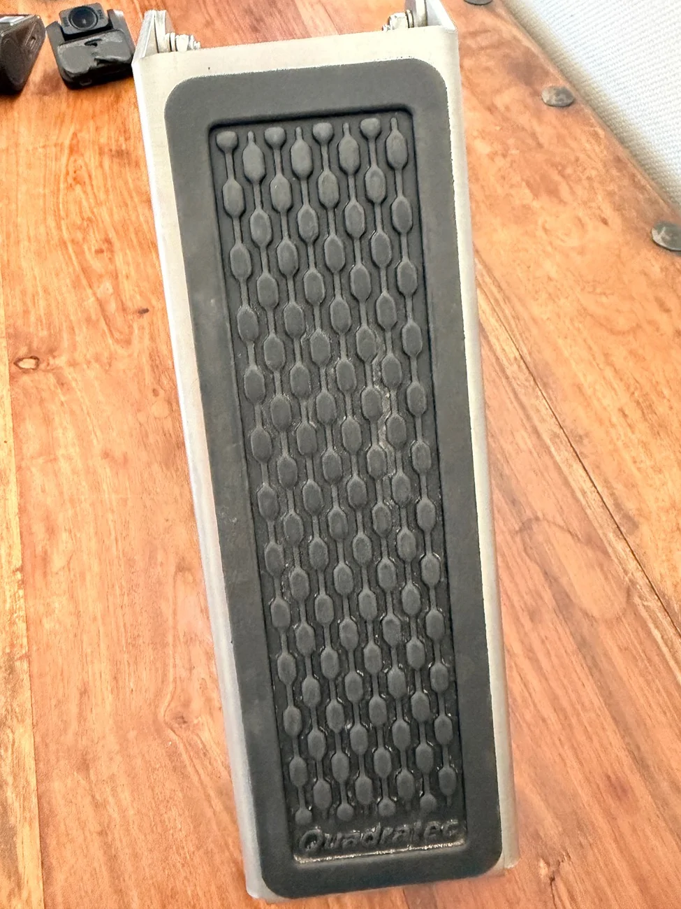 Jeep Gladiator FS - Quadratec 12590-1183 Driver Side Dead Pedal  - Great shape IMG_3550
