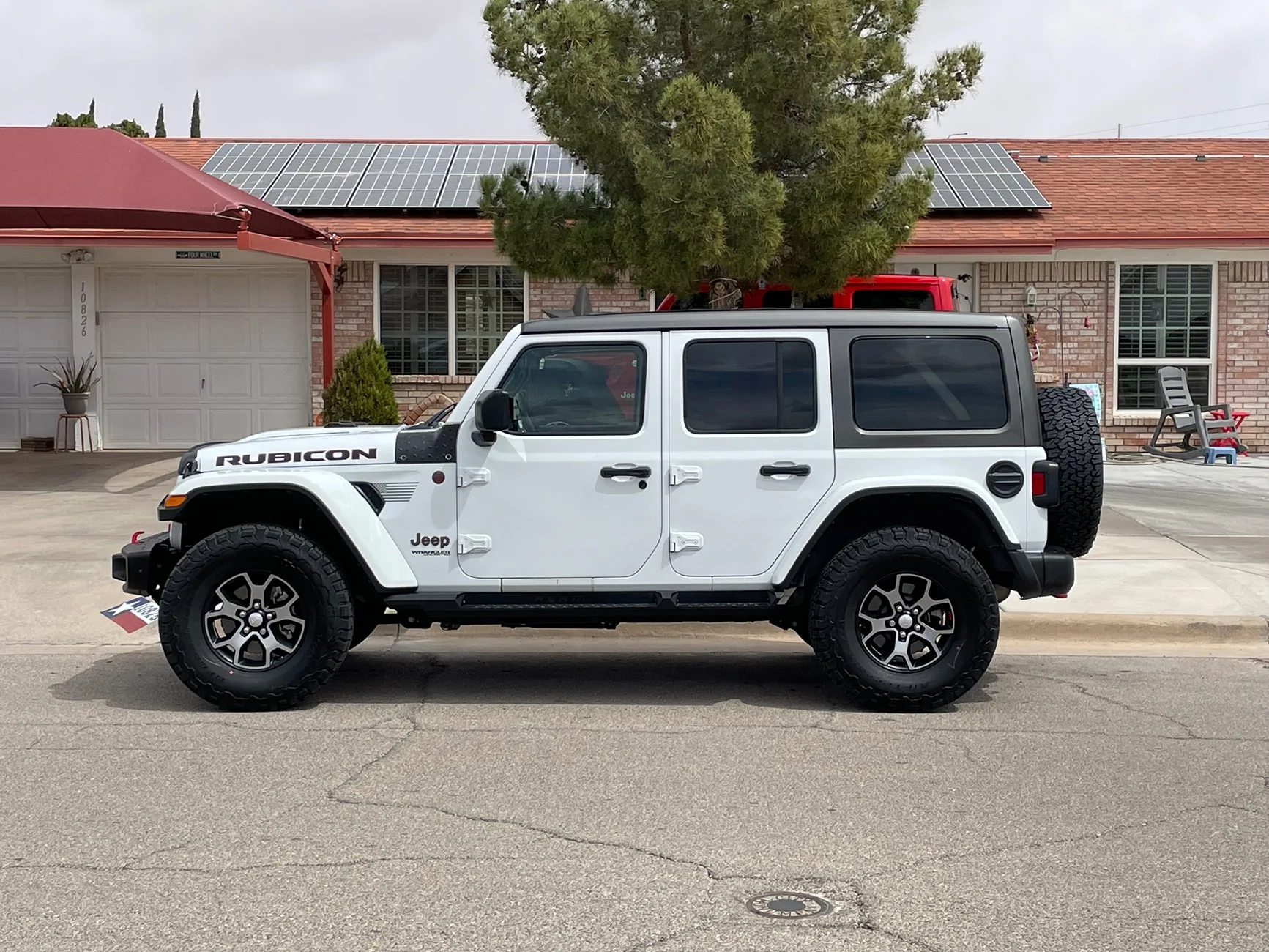 Jeep Gladiator 2026 Gladiator Whitecap Announced IMG_5045