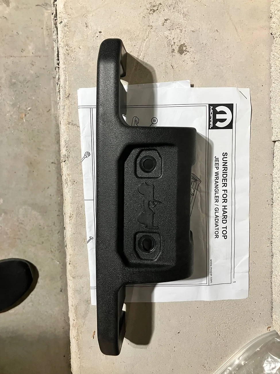 Jeep Gladiator Trying to install Sunrider Top from 2023 Gladiator on my 2025 Gladiator Mojave IMG_1318