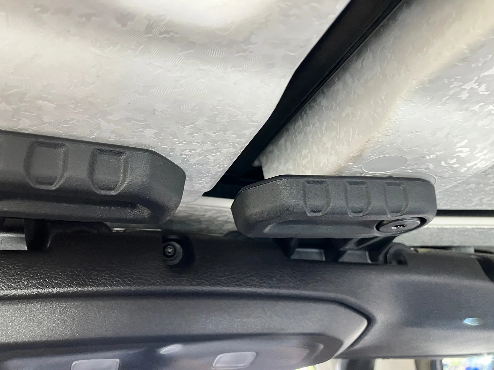 Jeep Gladiator Trying to install Sunrider Top from 2023 Gladiator on my 2025 Gladiator Mojave IMG_1315