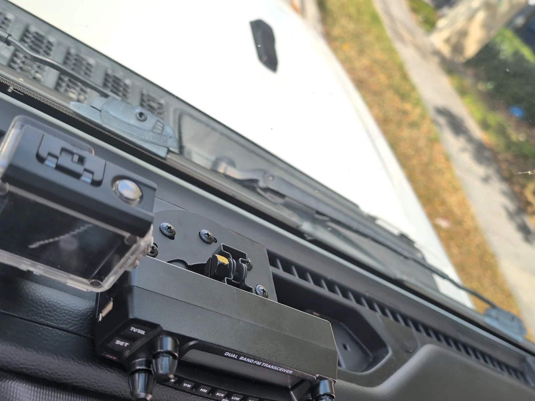 Jeep Gladiator HAM / GMRS Radio and antenna setup of a 22' JT b84530c8-ca86-4a59-8cb4-8d6186fcf069