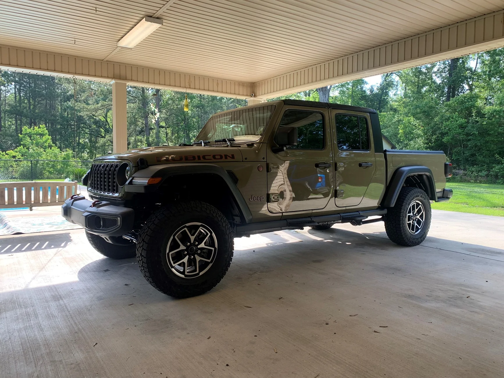 Jeep Gladiator I like it! 2026 Gladiator Willys! carport