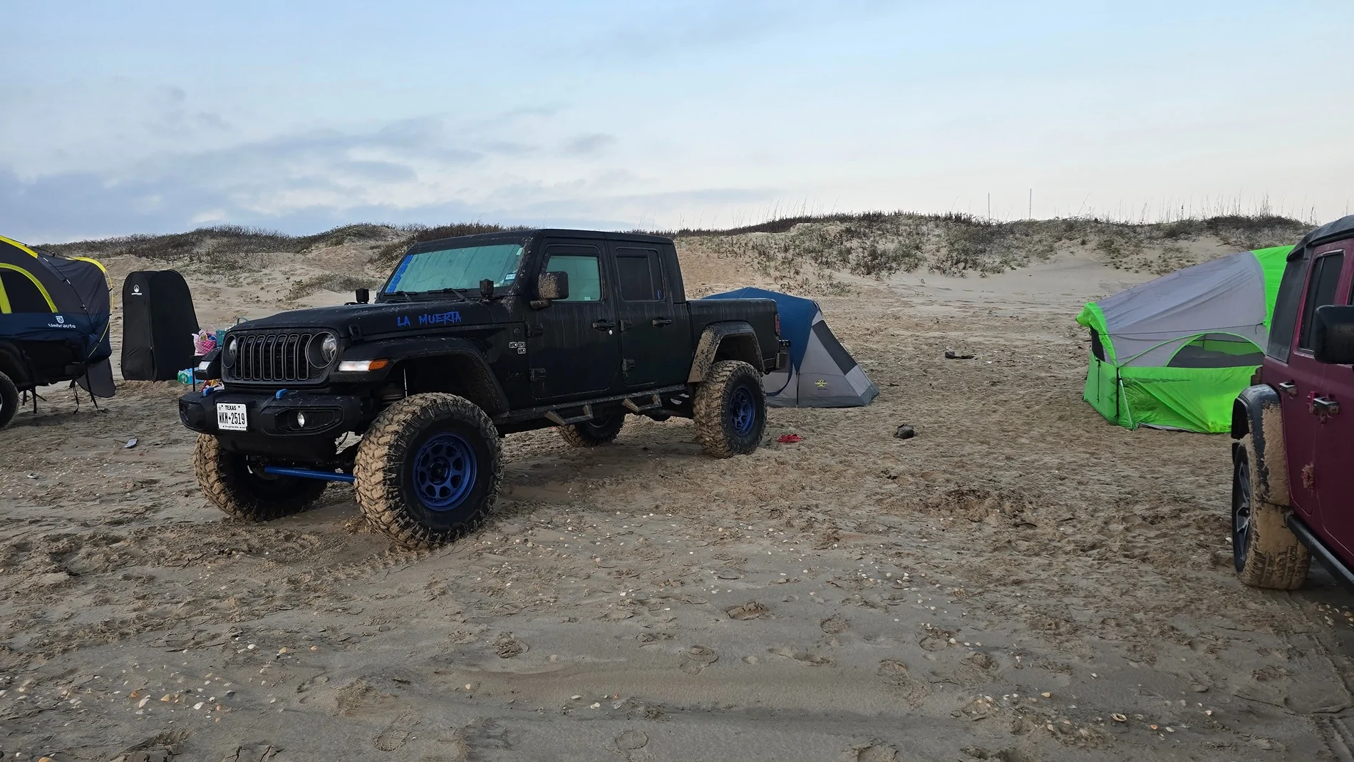 Jeep Gladiator 2025 Jeep Gladiator Nighthawk 6 inch Rough Country Lift 20260228_065809