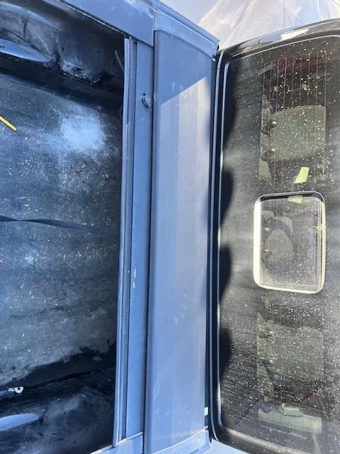 Jeep Gladiator Pace Edwards JackRabbit Full Metal Tonneau Cover IMG_6373