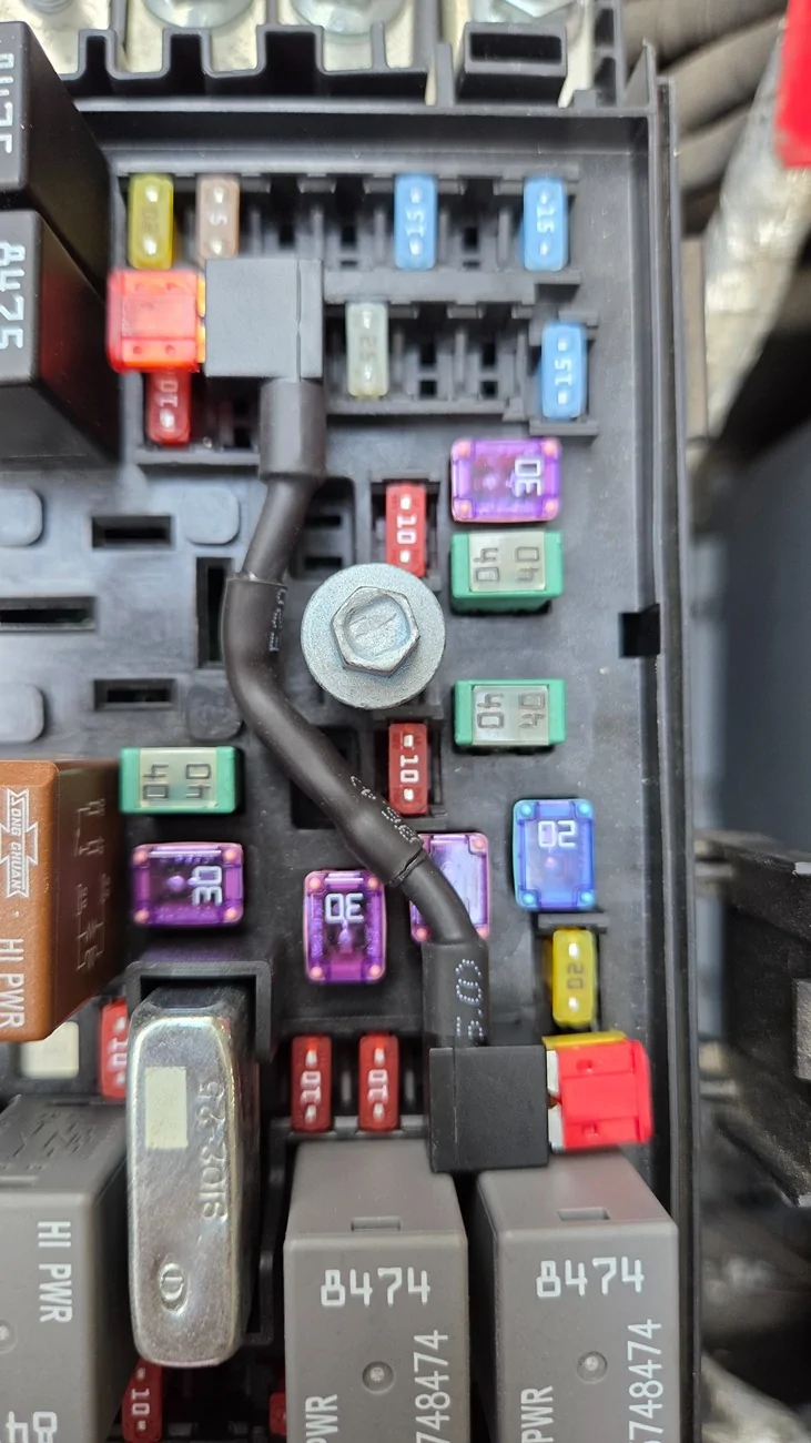 Jeep Gladiator Making Center Console USB Switched inbound5296088349624718496