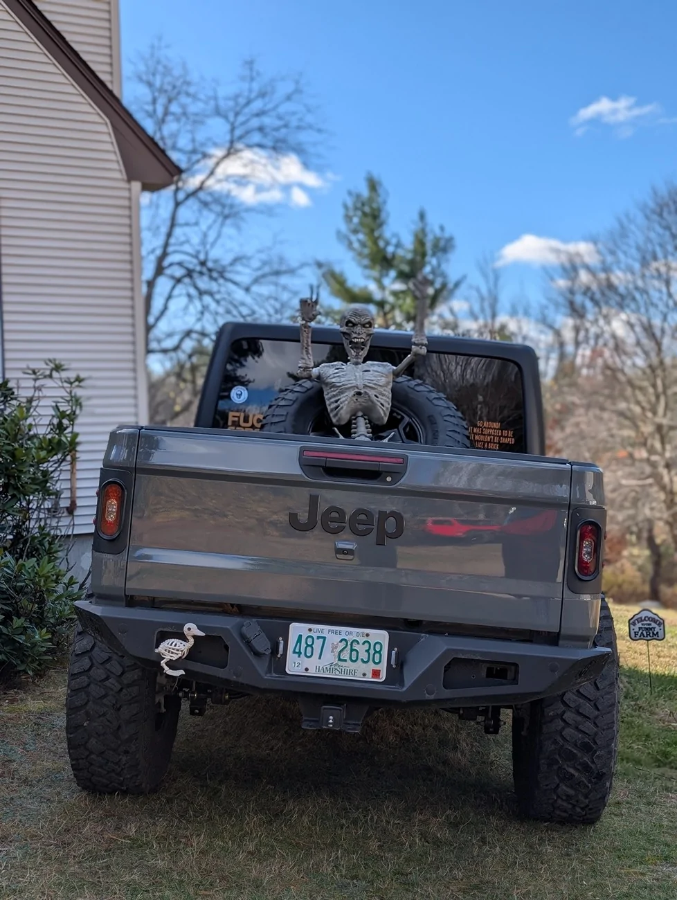 Jeep Gladiator What did you do with your spare? PXL_20251101_142223442.PORTRAIT