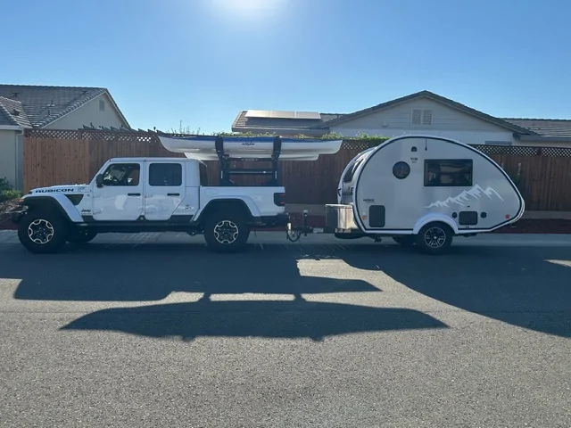 Jeep Gladiator Travel trailer towing with a 2026 Willys Gladiator IMG_4598