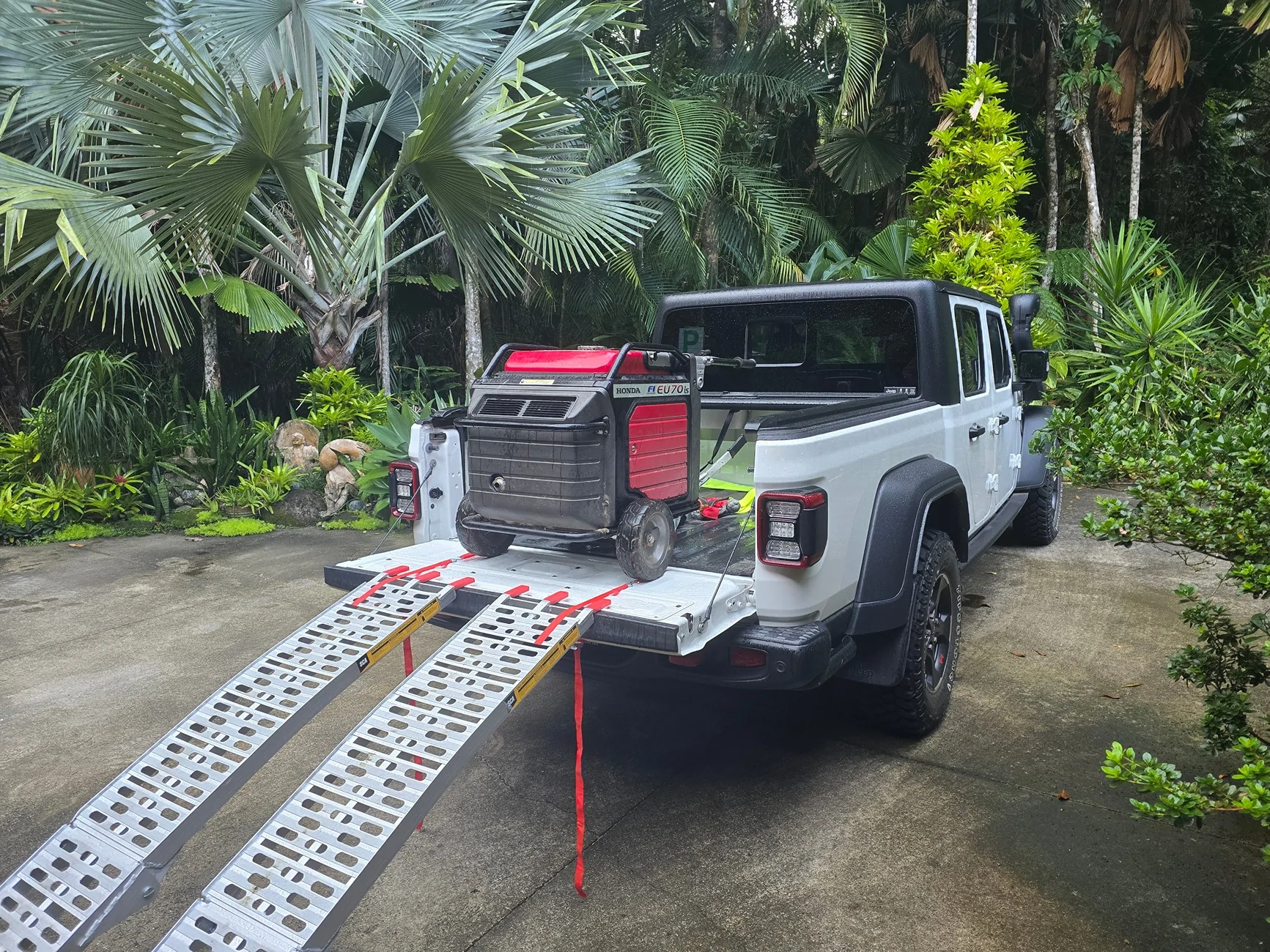 Jeep Gladiator Load Rating of the Swivelling Anchor Points in the Bed? 20260312_173345