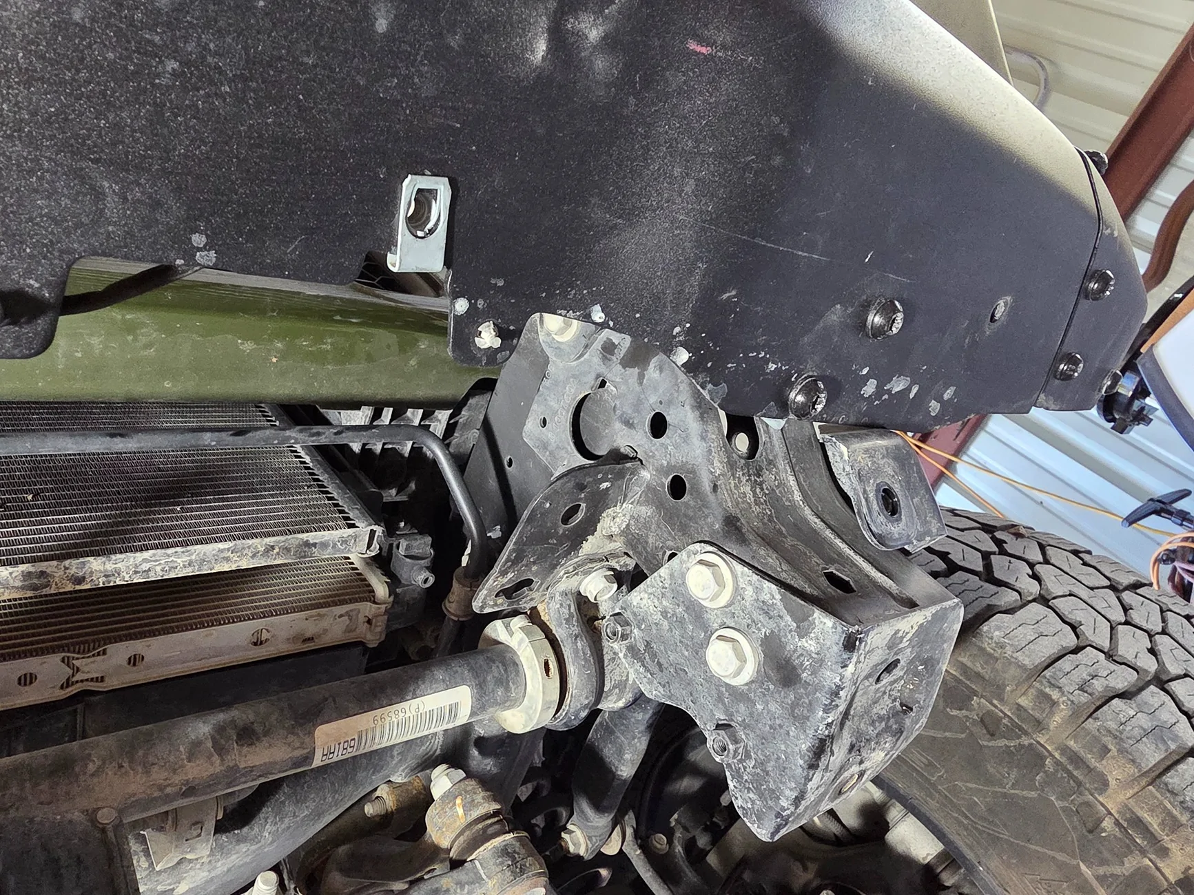 Jeep Gladiator Original Rubicon Skidplate won't fit. 20260315_141223