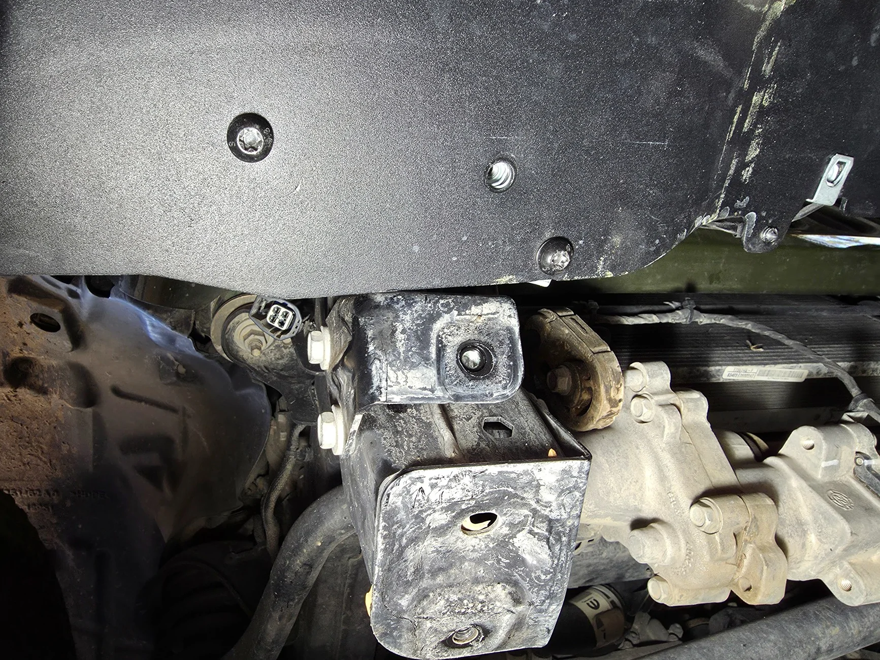 Jeep Gladiator Original Rubicon Skidplate won't fit. 20260315_141216