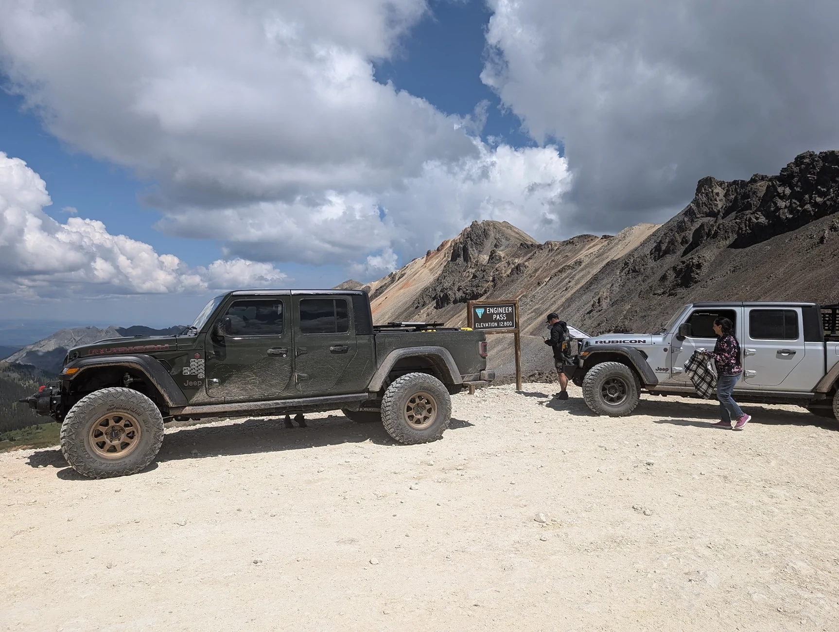 Jeep Gladiator 1 Ton and 40"s JTRD PXL_20240722_173211979