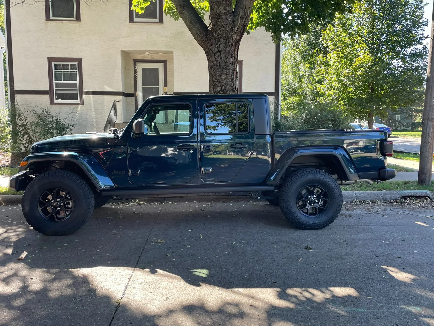 Jeep Gladiator Mojave Lift AEV or something else IMG_9014