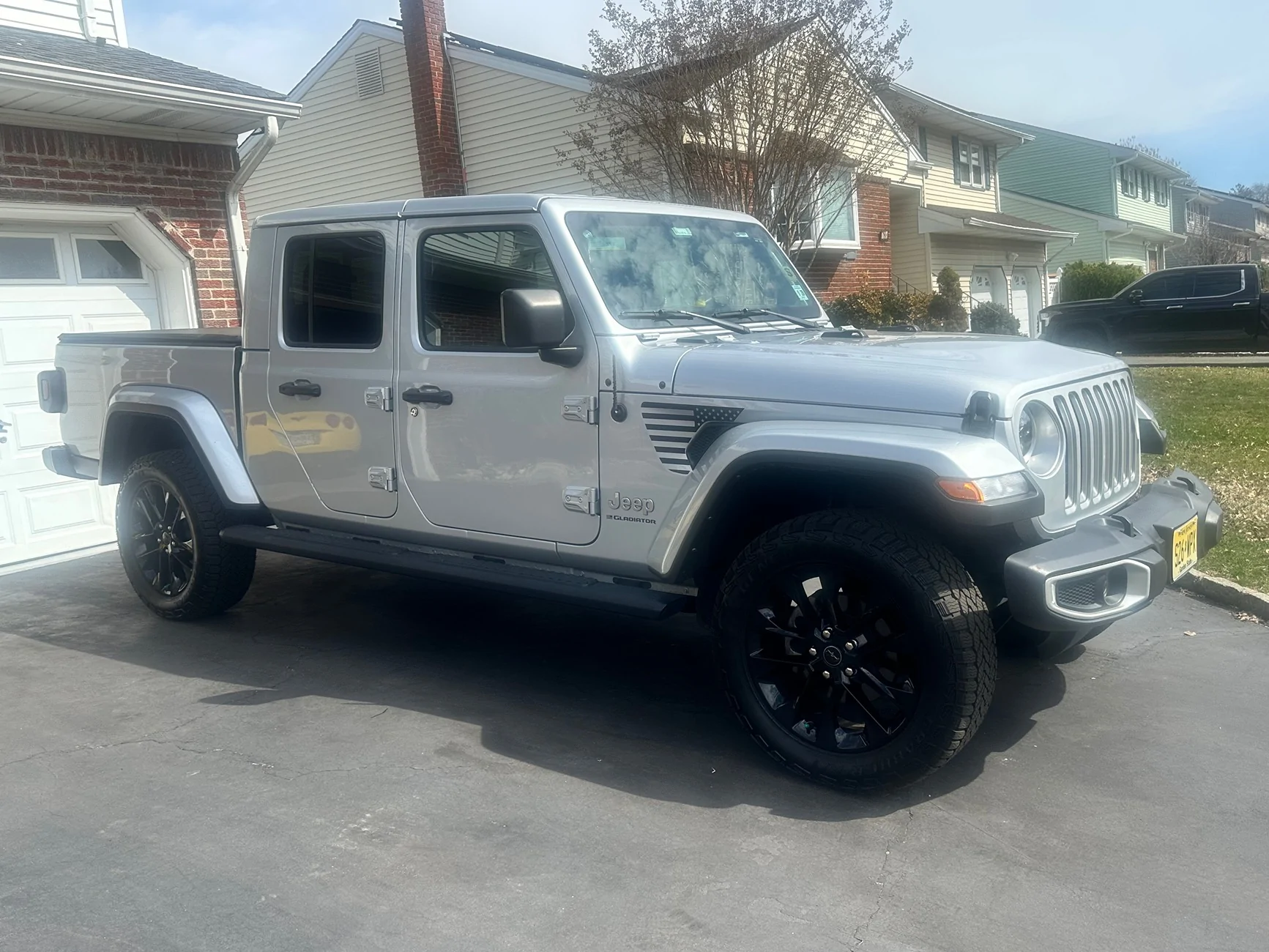 Jeep Gladiator 1.5 lift on 23 Overlander IMG_1086