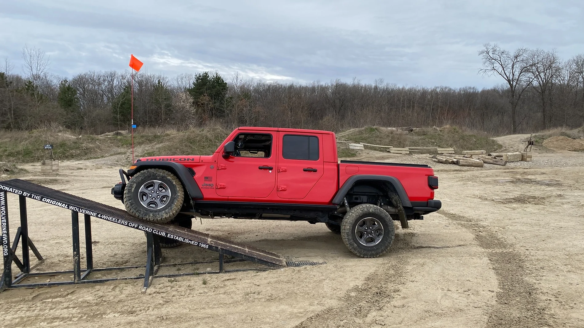 Jeep Gladiator Anyone running 35x11.5s on a 17x9 wheel? IMG_7037