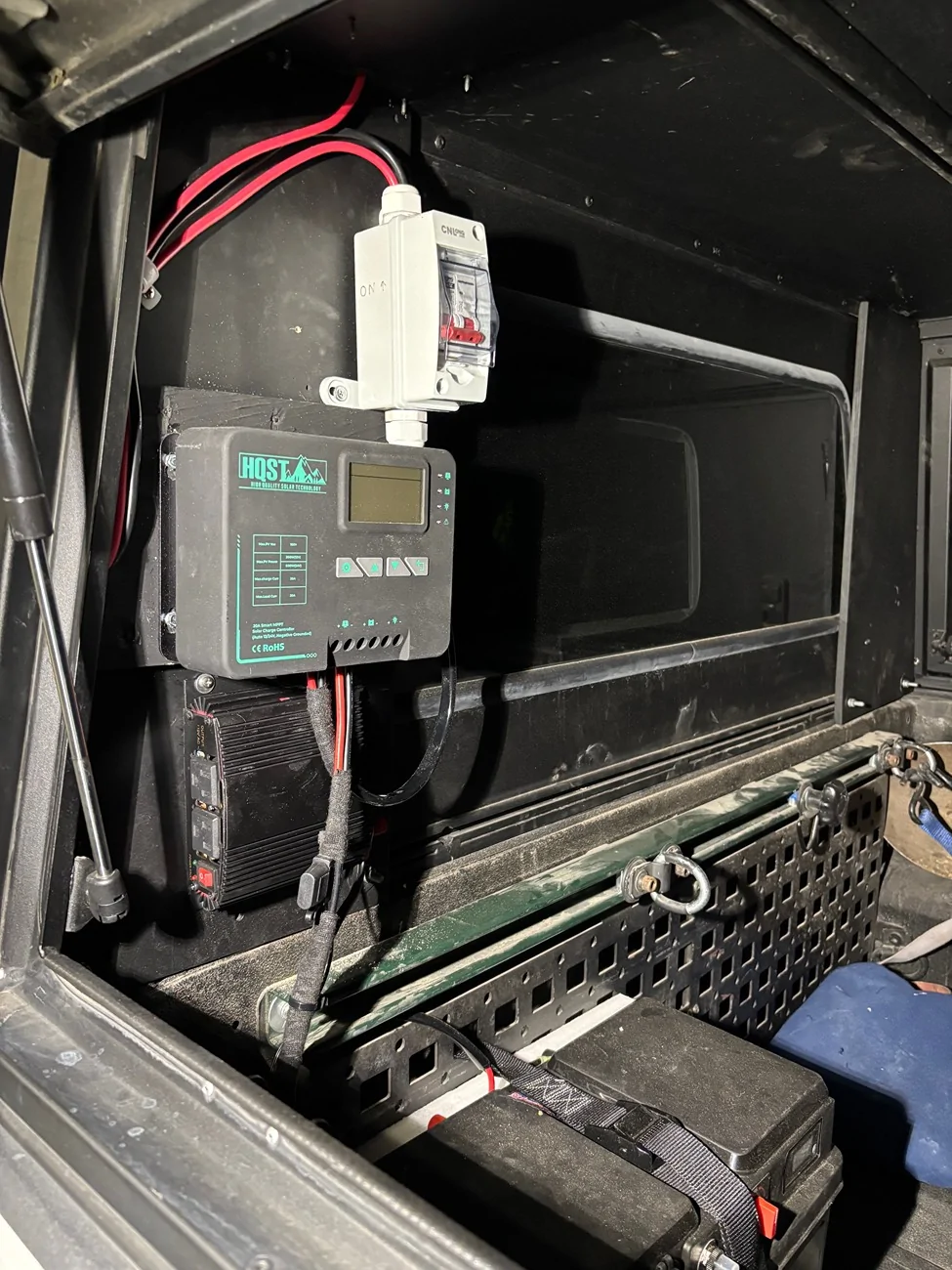 Jeep Gladiator Simple Solar System - powering a freezer Inside shell 120 socket