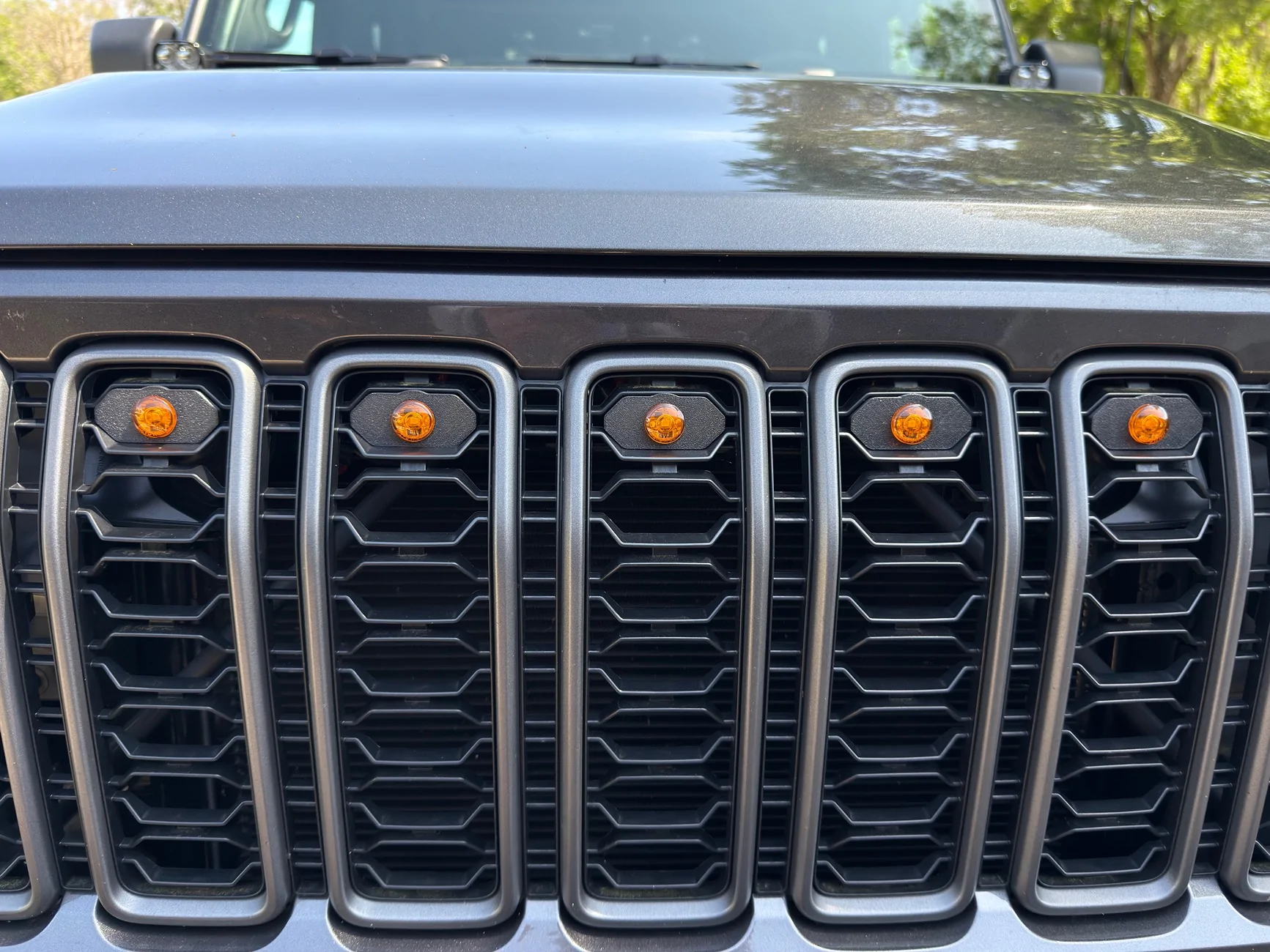 Jeep Gladiator Finally added prerunner-style grille lights IMG_0725
