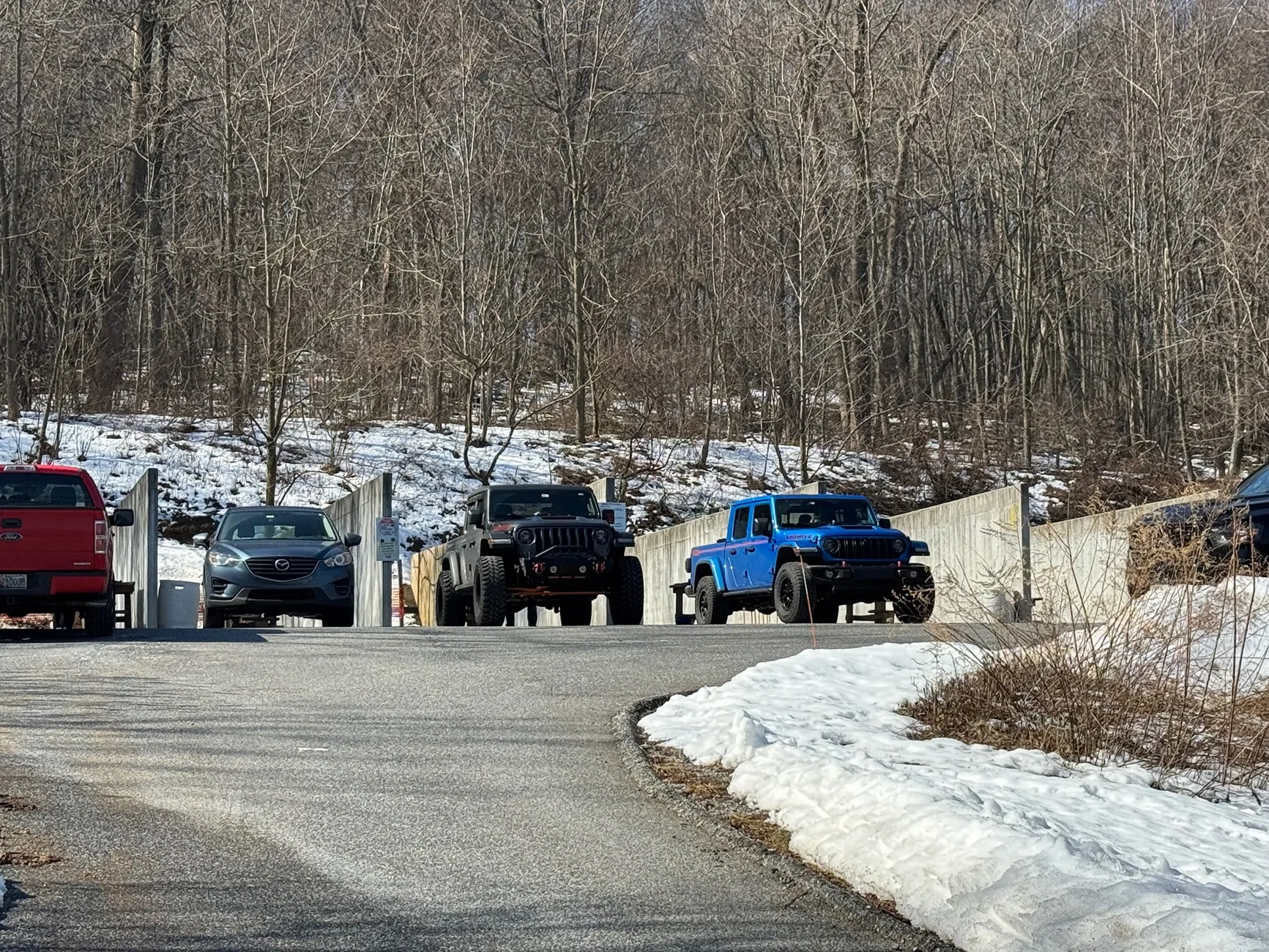 Jeep Gladiator Jeeps Parking Next To Jeeps IMG_3279
