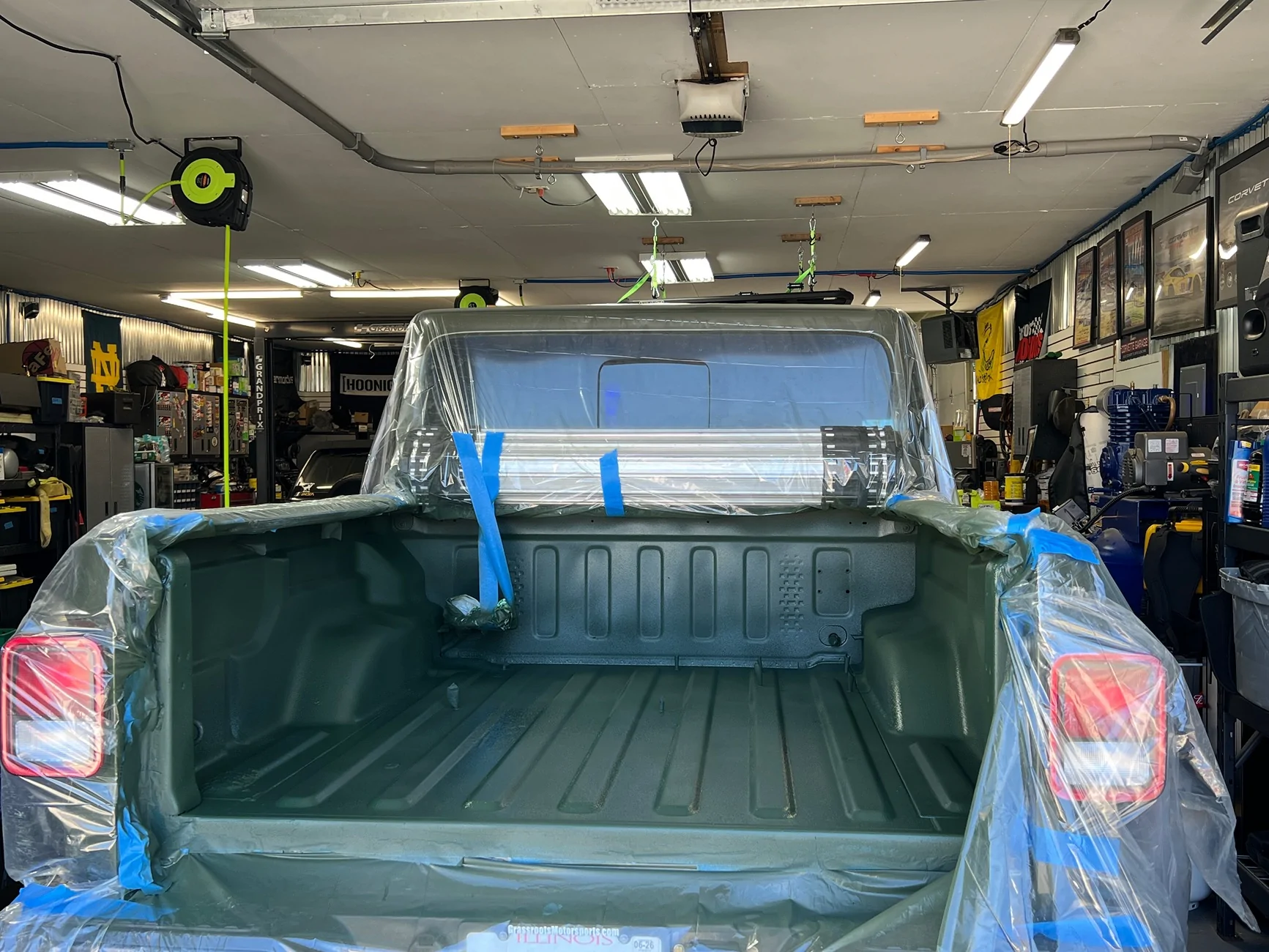 Jeep Gladiator Barricade DIY bedliner spray applied IMG_7395