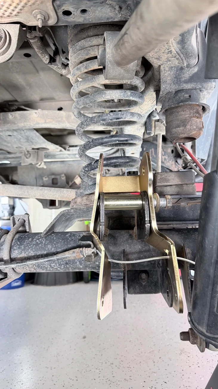 Jeep Gladiator Help installing Metal Cloak rear upper control arm relo bracket IMG_1623