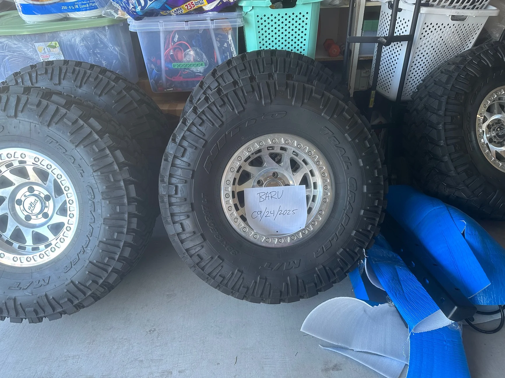 Jeep Gladiator Dirty Life Enigma Race 17x9 -38mm 5x127 Beadlock Rims IMG_3700