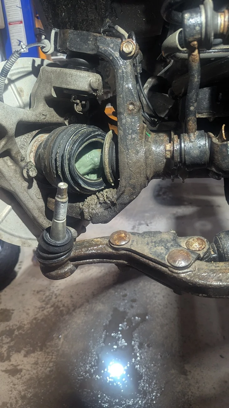 Jeep Gladiator Cv shafts in 22 rubicon without full time auto rocktrac PXL_20260311_215906241