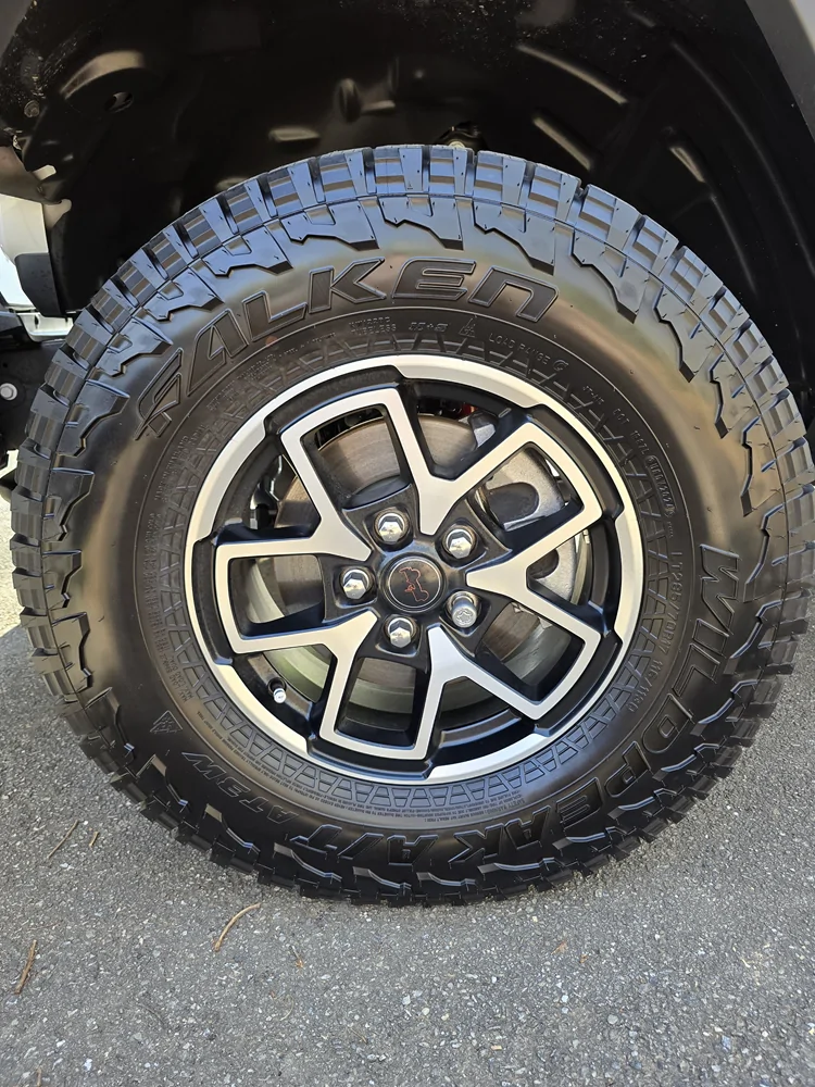 Jeep Gladiator Rubicon Wheels & Tires - 2025 Rubicon 300 Miles ONLY 20260322_105128