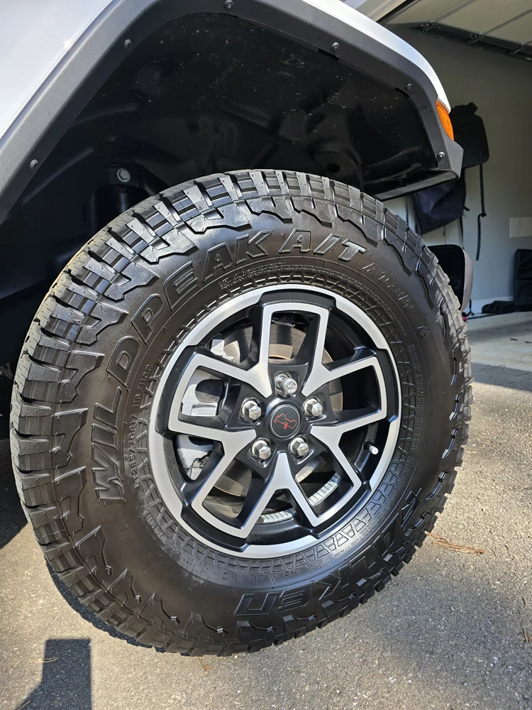 Jeep Gladiator Rubicon Wheels & Tires - 2025 Rubicon 300 Miles ONLY 20260322_105203
