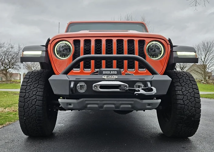 Jeep Gladiator LOD Shorty bumper and Badlands Apex winch install jt_bumper_front_1