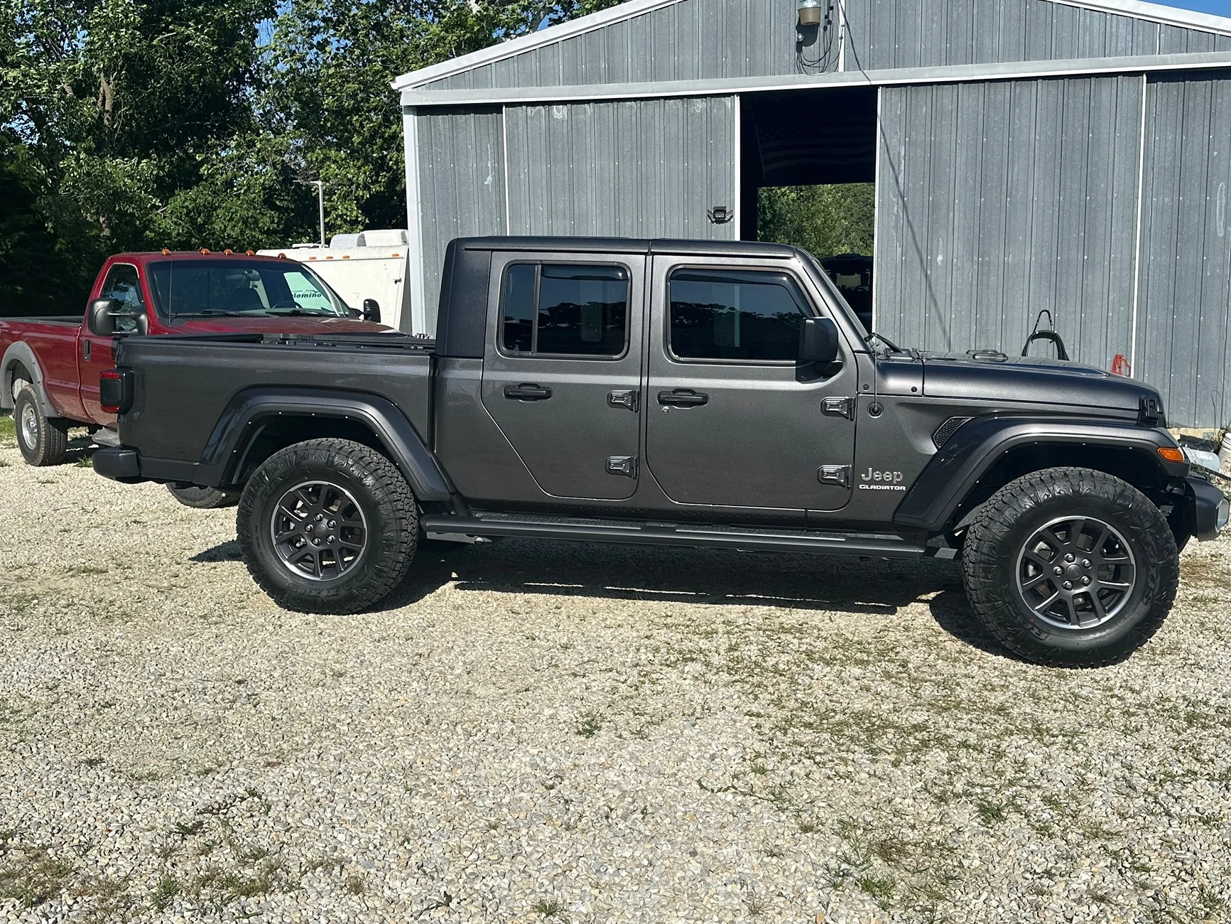 Jeep Gladiator Favorite 275/70/18 AT/RT tires for looks on Overland IMG_4759