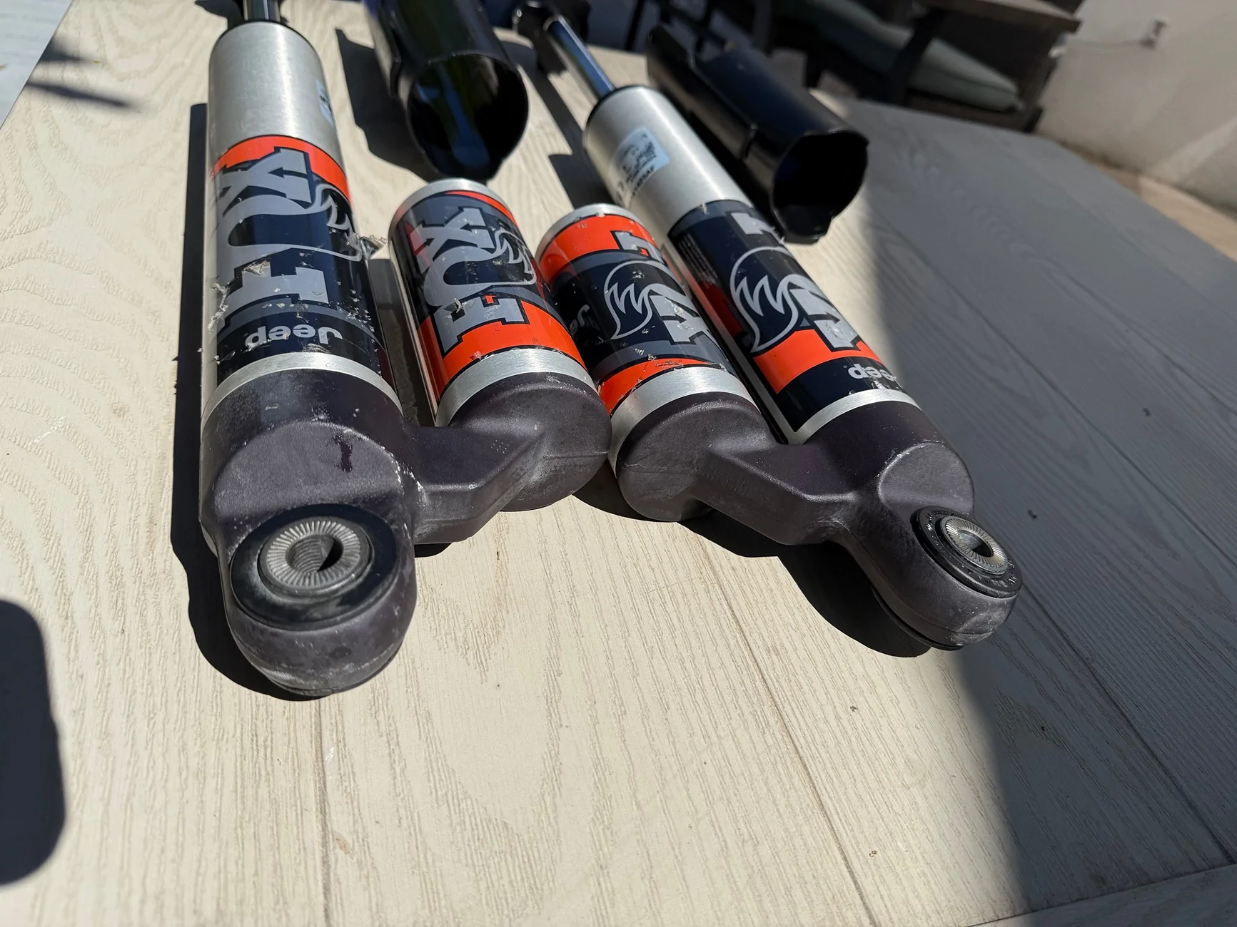 Jeep Gladiator FOX Mojave Rear Shocks – Internal Bypass – Low Miles + Spacers IMG_3632